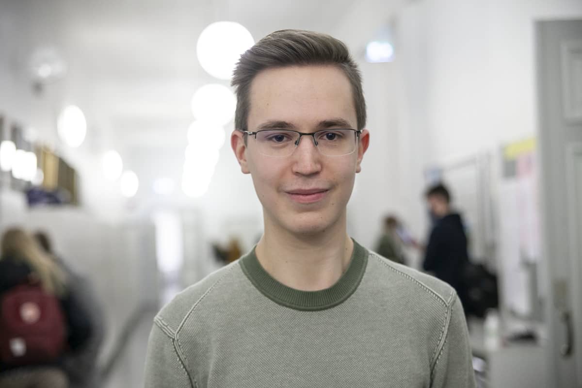 VEETI RUOTSALAINEN, Kuopion Lyseon lukio