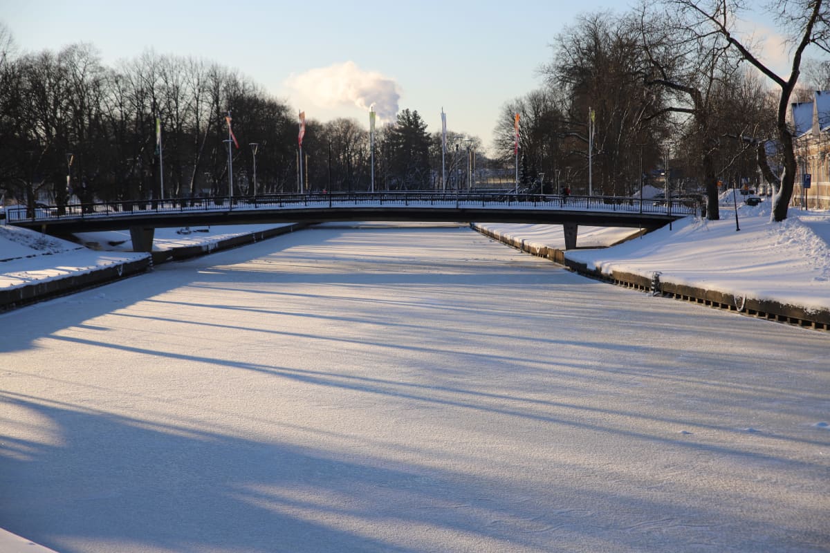 Talvi, joki jäässä, Salonjoki