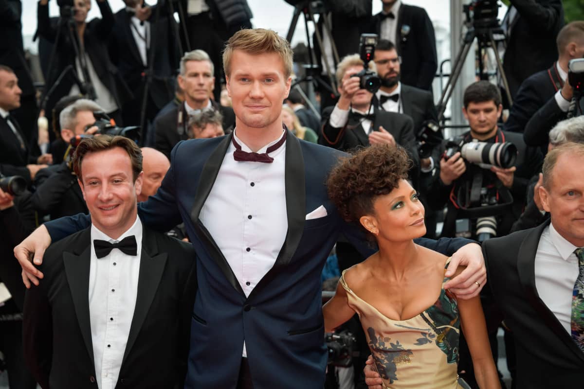 Joonas Suotamo ja Thandie Newton Cannesissa 2018.