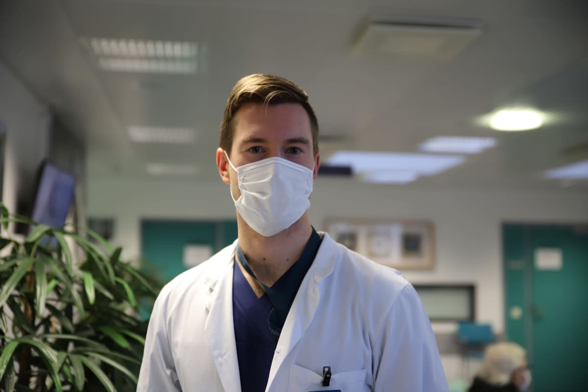 Lääkäriliiton professiojaoston puheenjohtaja, reumatologian erikoislääkäri Joonas Rautavaara