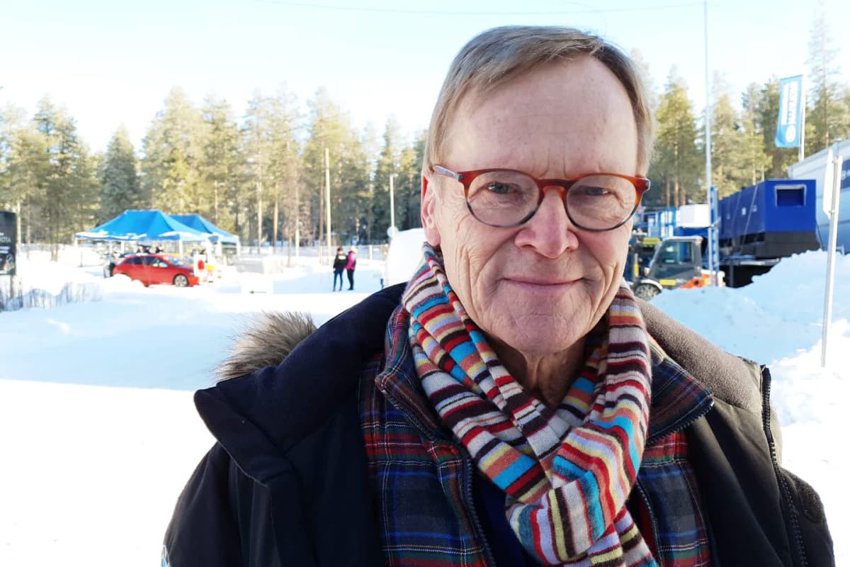 Rallilegenda Ari Vatanen Rovaniemen MM-rallissa.