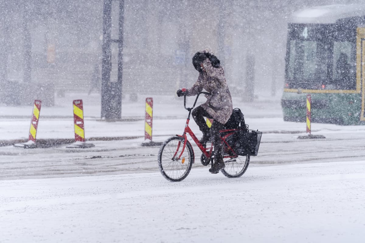 Talvinen sää Helsingissä 7.3. 2021.