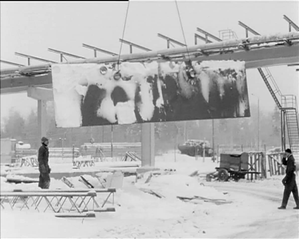 Työmiehiä Finn-Stroin työmaalla Svetogorskissa 1970-luvulla