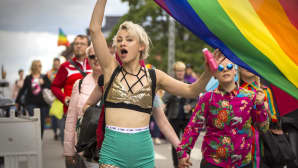 Helsingin Pride-viikko huipentui tänään lauantaina Pride-kulkueeseen.
