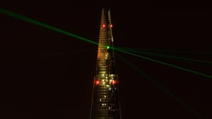 Shard-rakennuksen avajaiset Lontoossa 5. heinäkuuta. Shard on Euroopan korkein pilvenpiirtäjä.