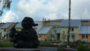 Villu Jaanisoon Kumiankka -taideteos Vuoreksen asuntomessualueella