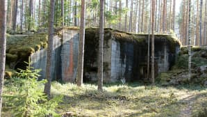 Vanhoja linnoitusrakennelmia.