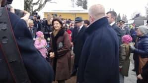 kuningaspari vierailee linnoituksen ortodoksisessa kirkossa