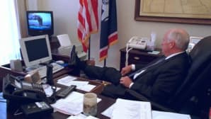 Entinen varapresidentti Dick Cheney seurasi televisiosta tilannetta.