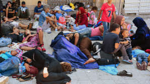 Maahanmuuttajia Budapestin Keleti-rautatieaseman edustalla 1. syyskuuta.