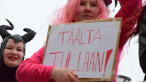 Abilla kyltti Täältä tullaan!
