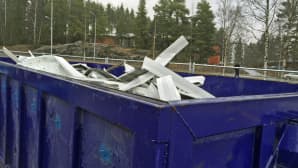 Metallia jätelavalla