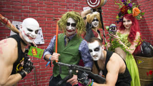 Osallistujat poseerasivat Comic Con -viihde- ja sarjakuvatapahtumassa Sveitsin Baselissa 5. toukokuuta.