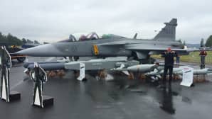 Ruotsalaista hävittäjäkalustoa edustava Saab JAS39 Gripen.