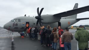Romanian ilmavoimien C-27J Spartanin sisätiloihin riitti tungosta.