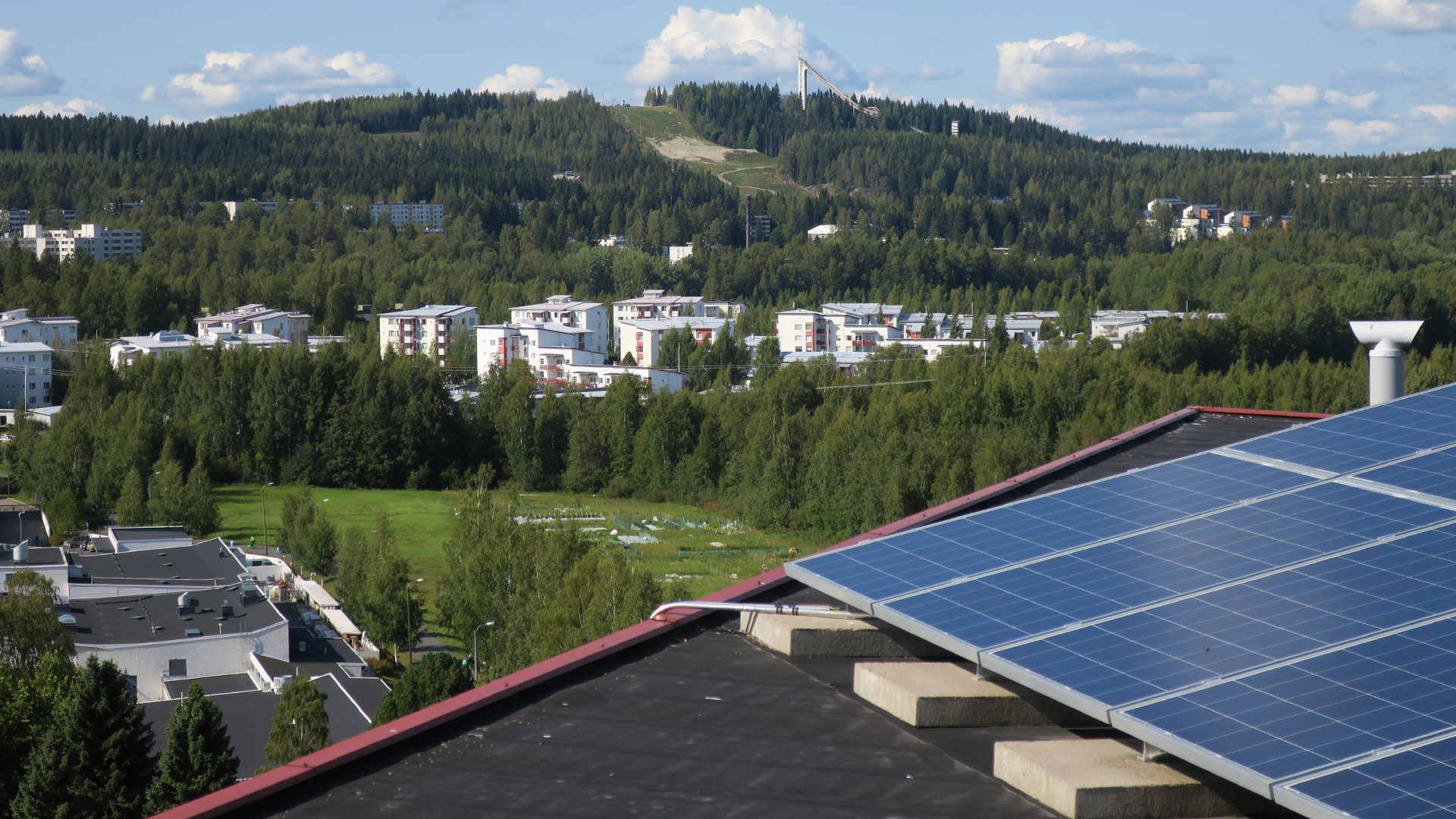 Wachsende Nachfrage nach Solarmodulen trotz langer Erwartungen und höherer Preise