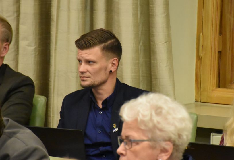 Anssi Salmi (ps.) Porin kaupunginvaltuustossa. / Kuva: Antti Laakso / Yle