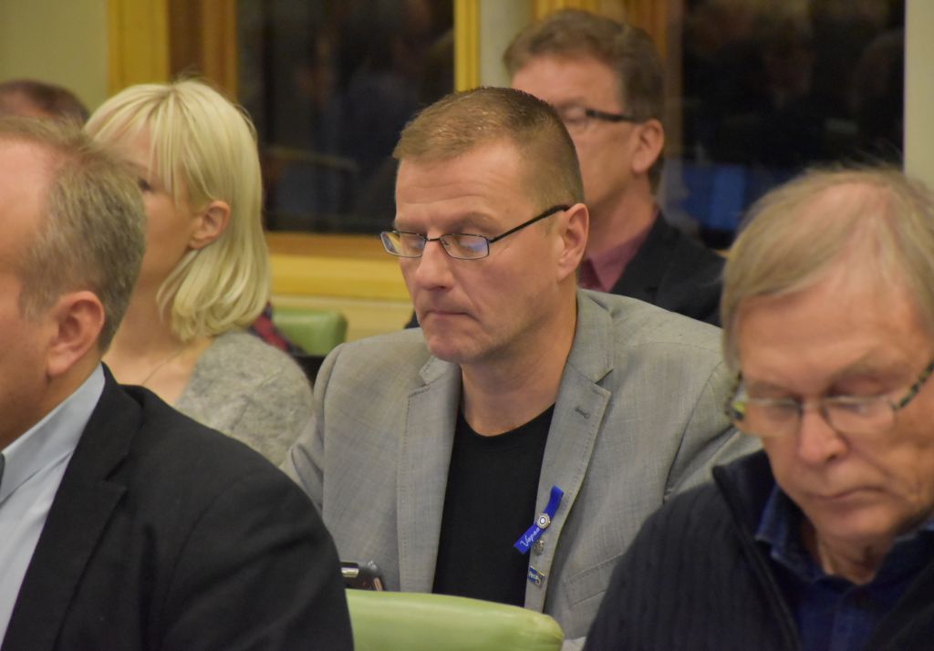 Valtuutettu Petri Huru (ps.) Porin kaupunginvaltuustossa marraskuussa 2018. / Kuva: Antti Laakso / Yle