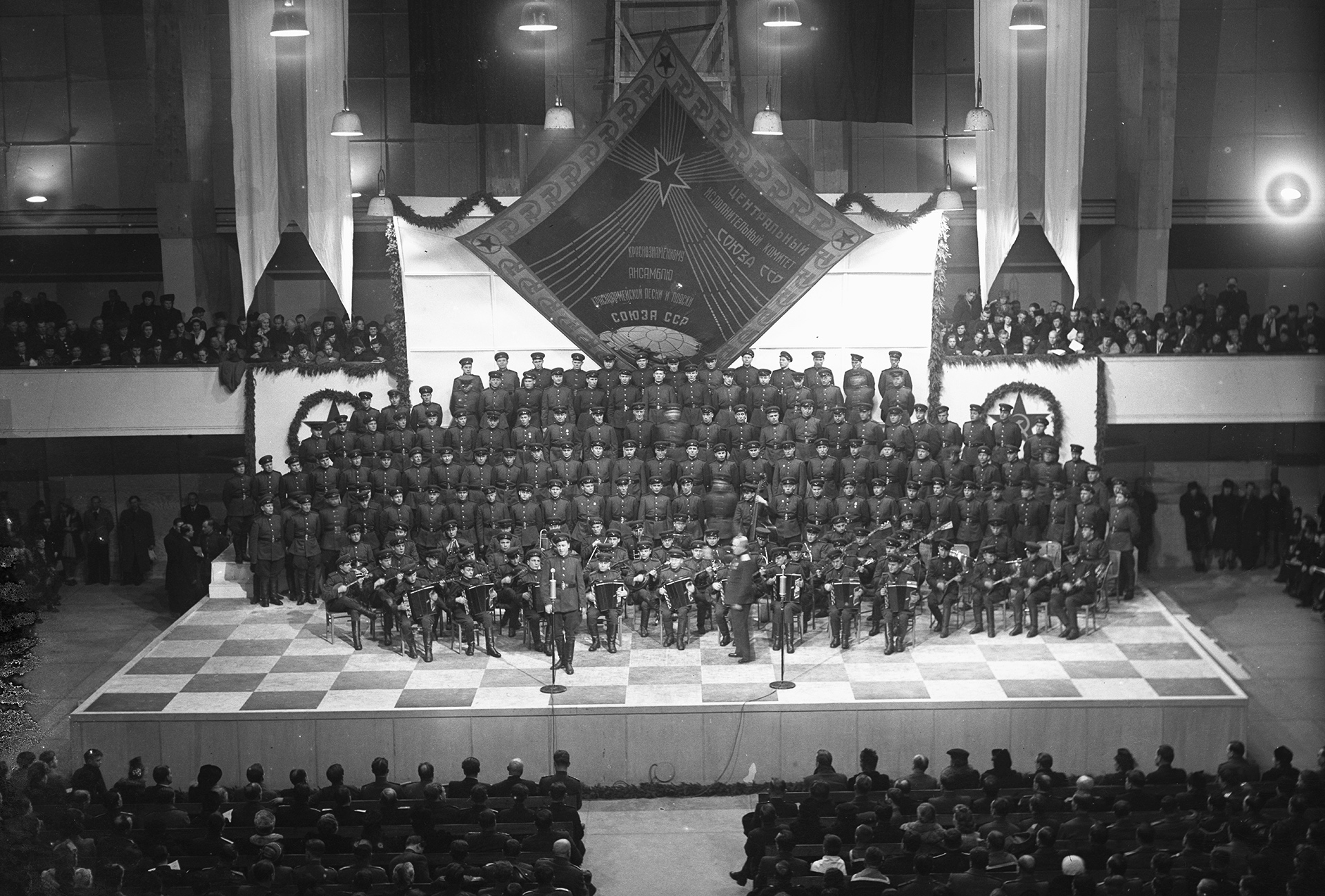 File:Red-Army-Choir-1950-Helsinki.jpg - Wikimedia Commons