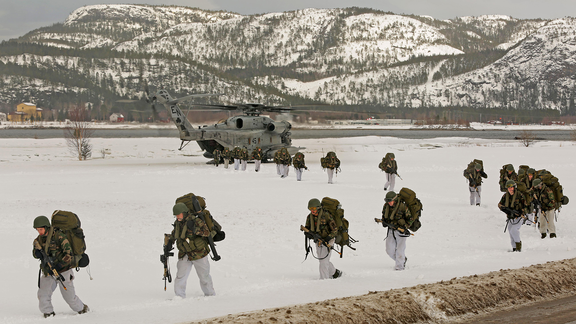 Mehr als 500 finnische Soldaten reisten zu NATO-bezogenen Übungen nach Norwegen