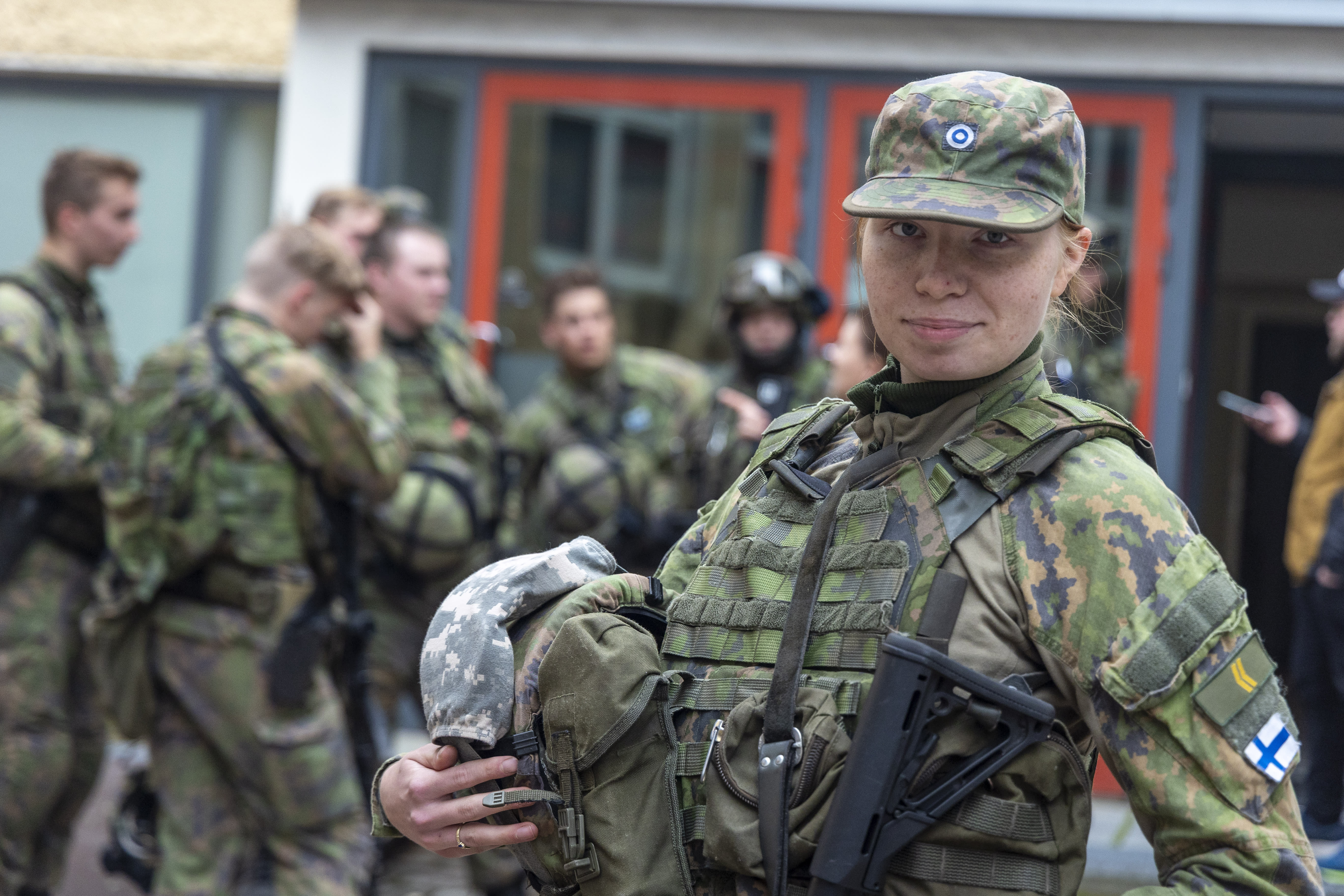 El SDP de Sanna Marin apoya ampliar el servicio militar obligatorio a las mujeres