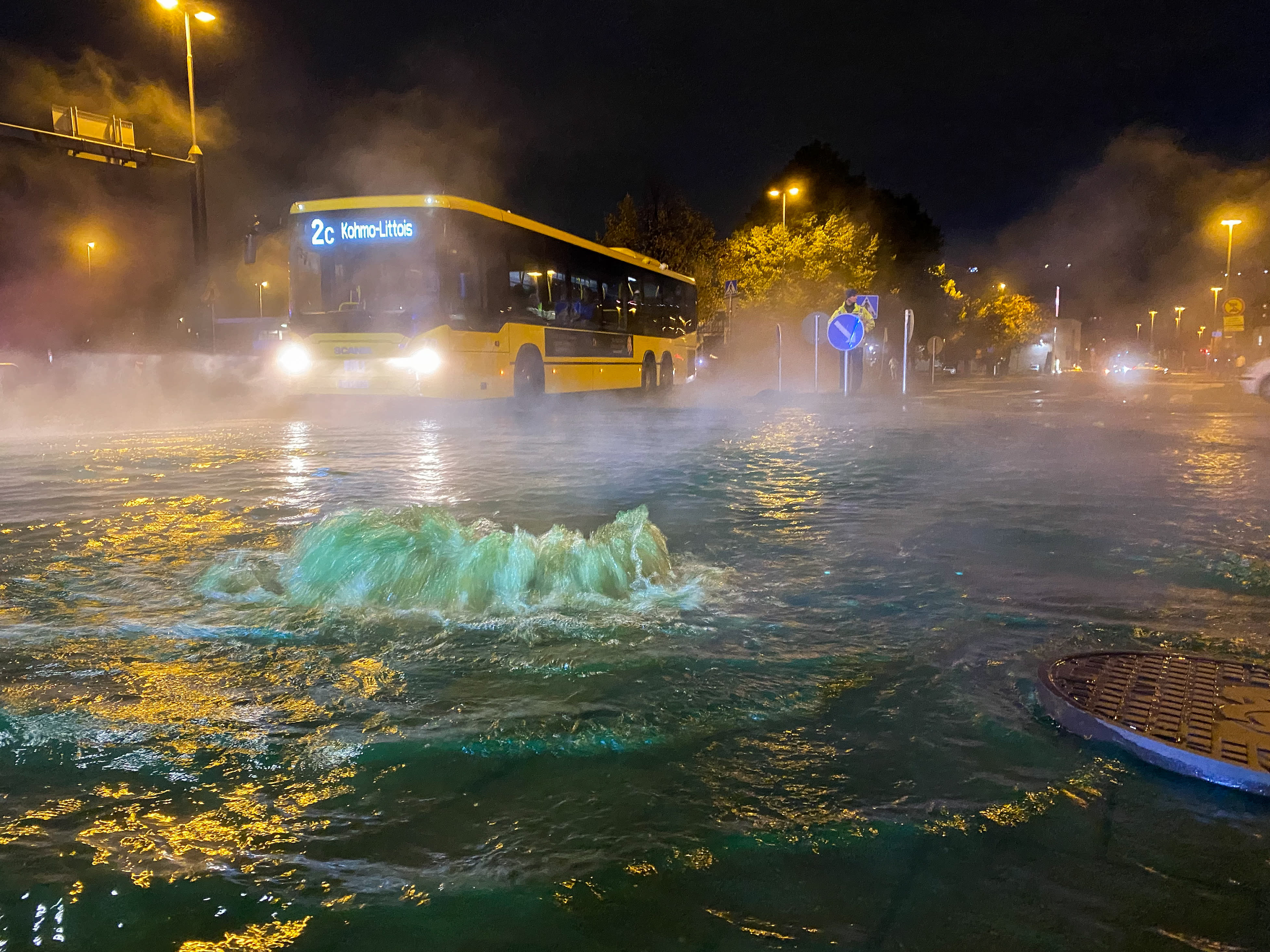 A burst water pipe causes flooding, disturbances in the heating network in Turku