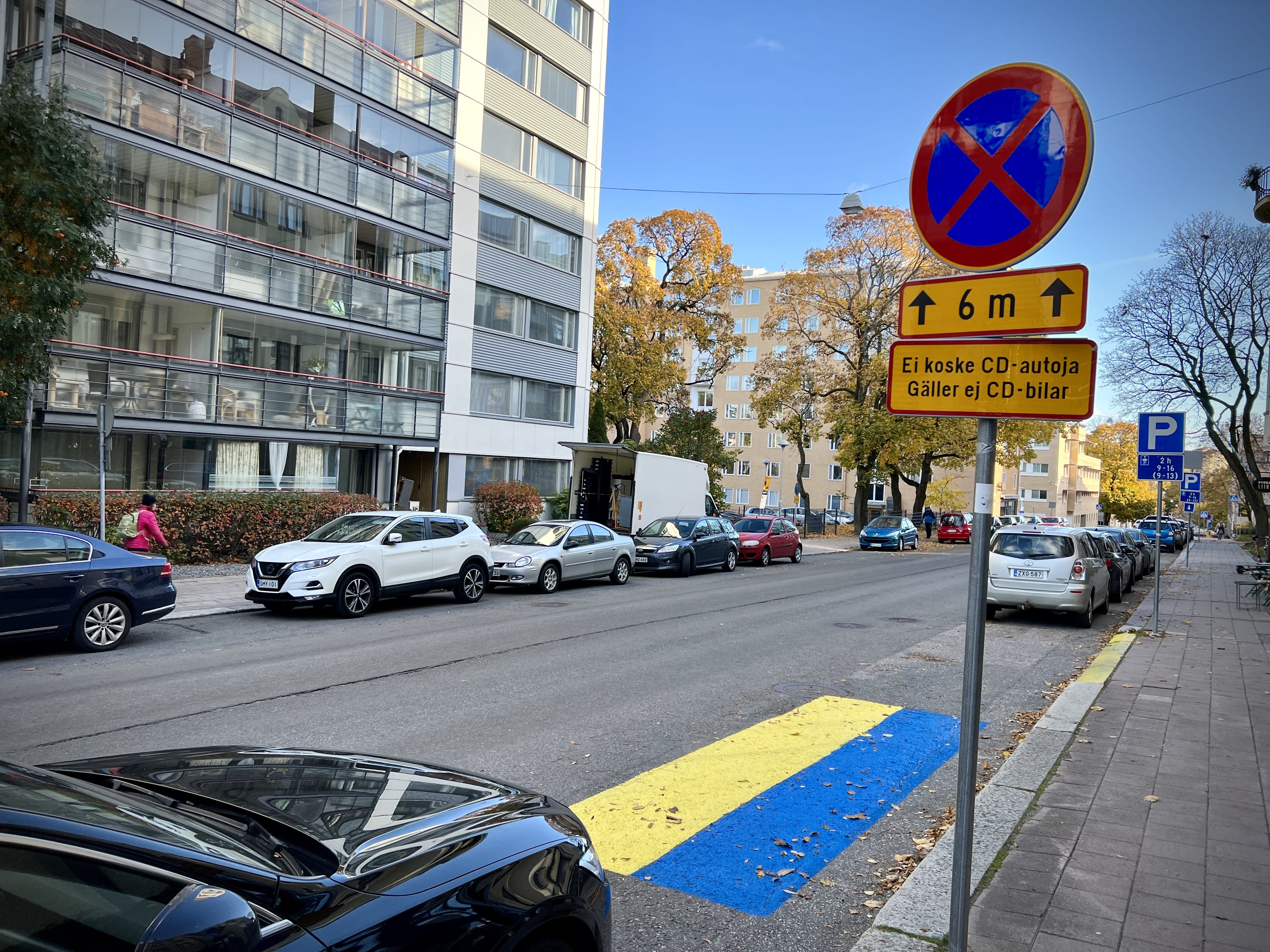 Die Behörden von Turku weigern sich, die ukrainische Flagge vom Parkplatz des russischen Konsulats zu entfernen