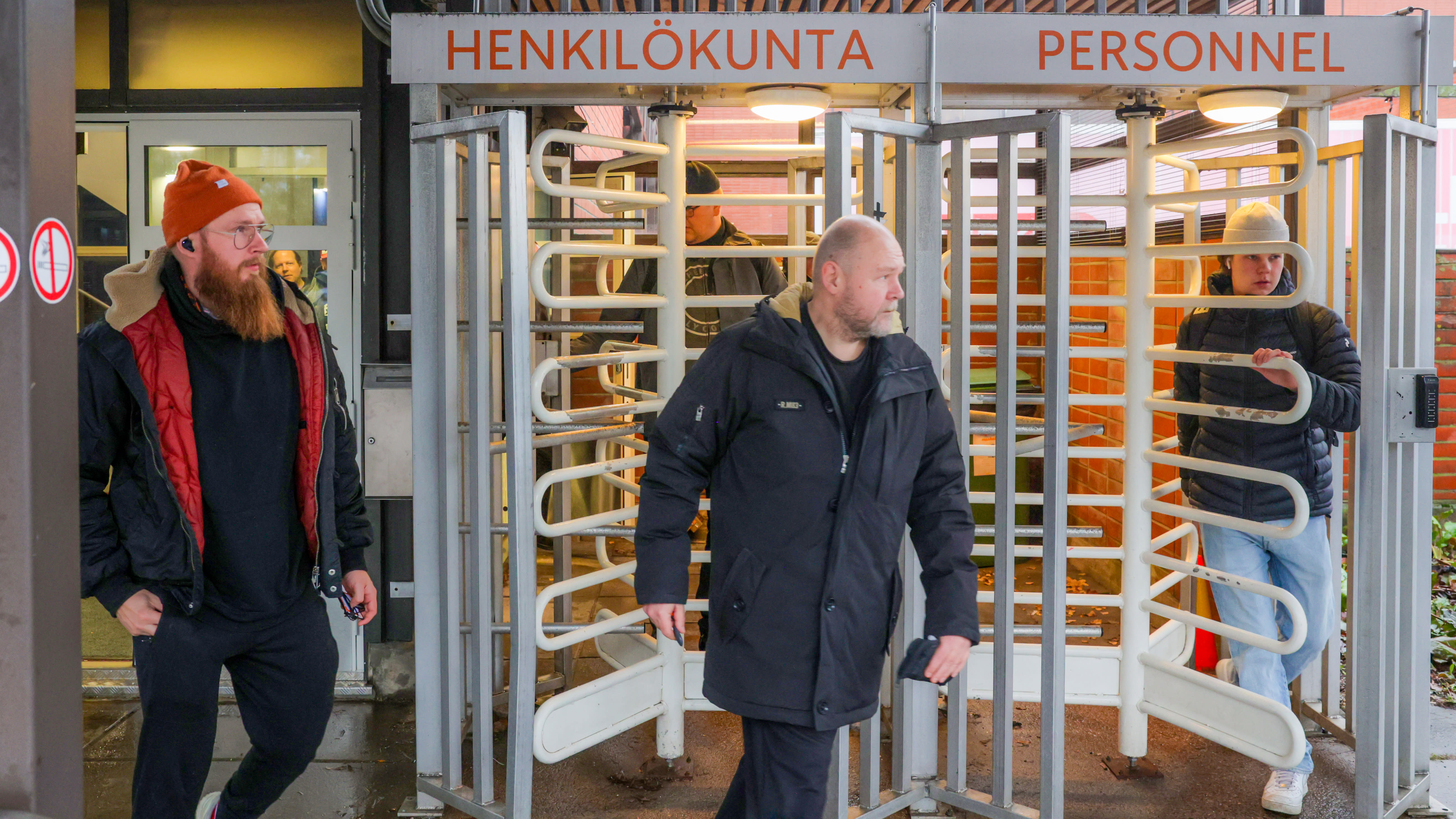 More than 1,000 employees of Kesko’s logistics center are organizing a walkout due to the delay in salary negotiations