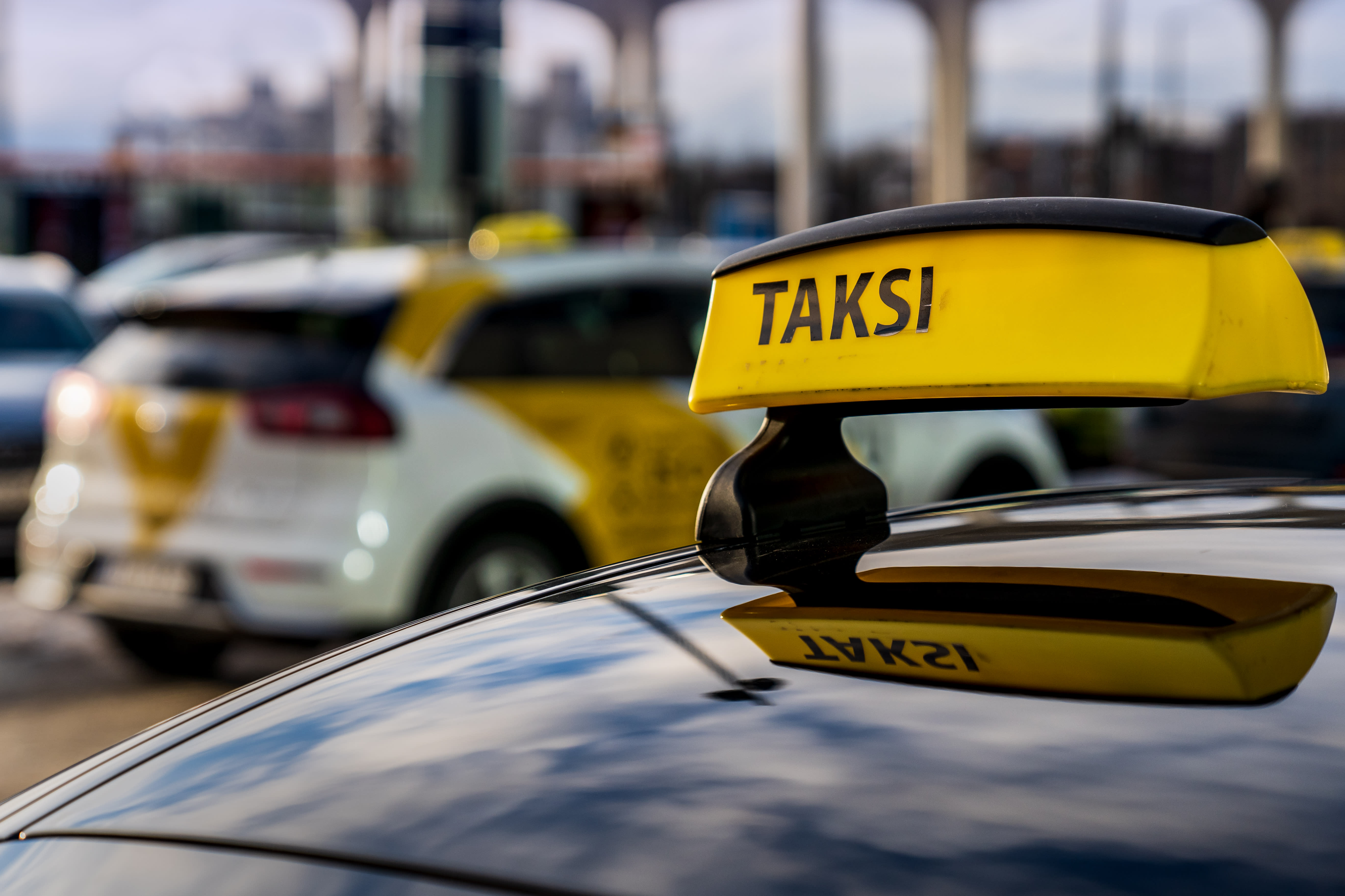 Die Polizei von Espoo ermittelt gegen Dutzende Taxi-Einbrüche
