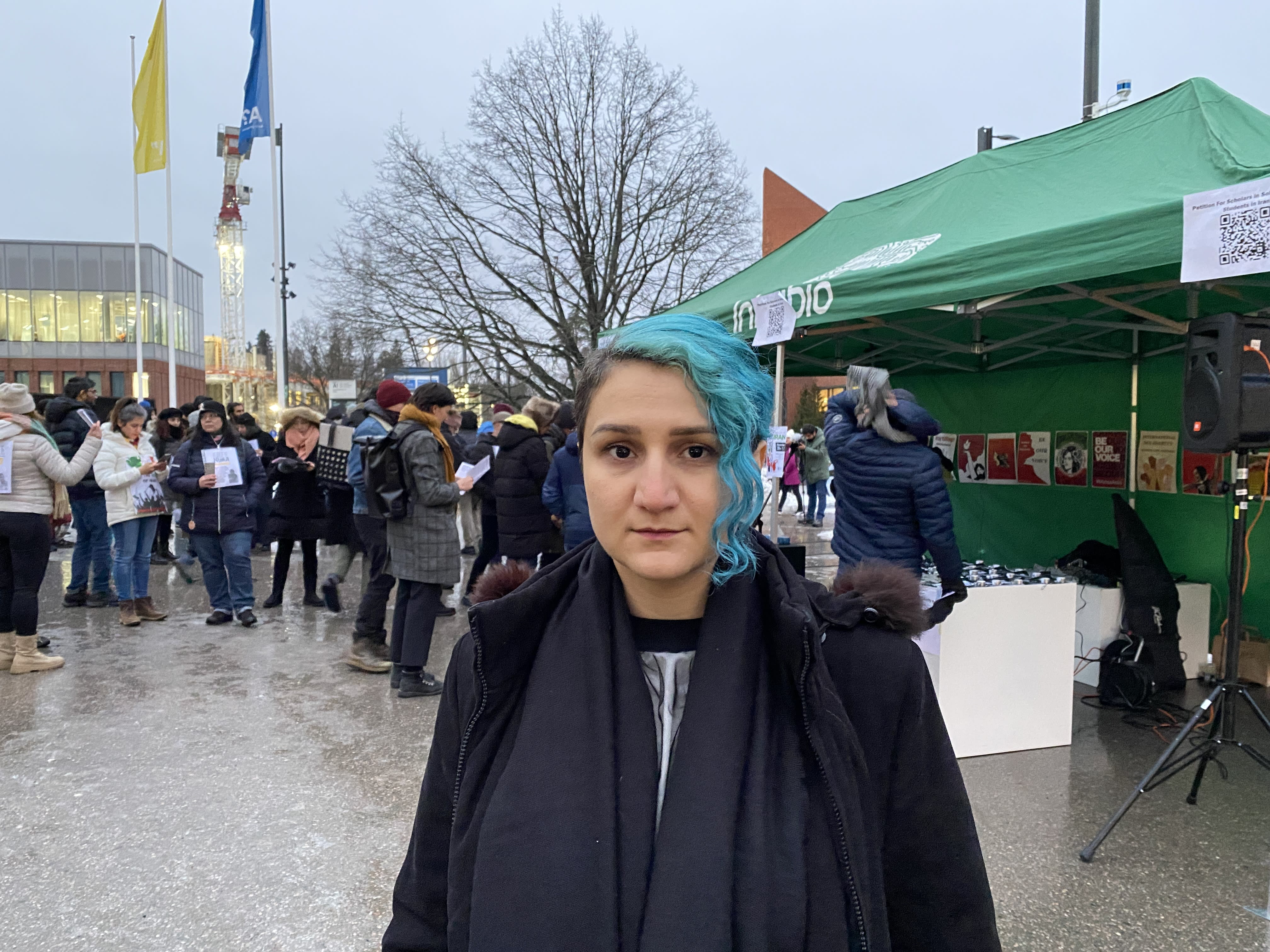 Studenten der Aalto-Universität demonstrieren für iranische Frauen