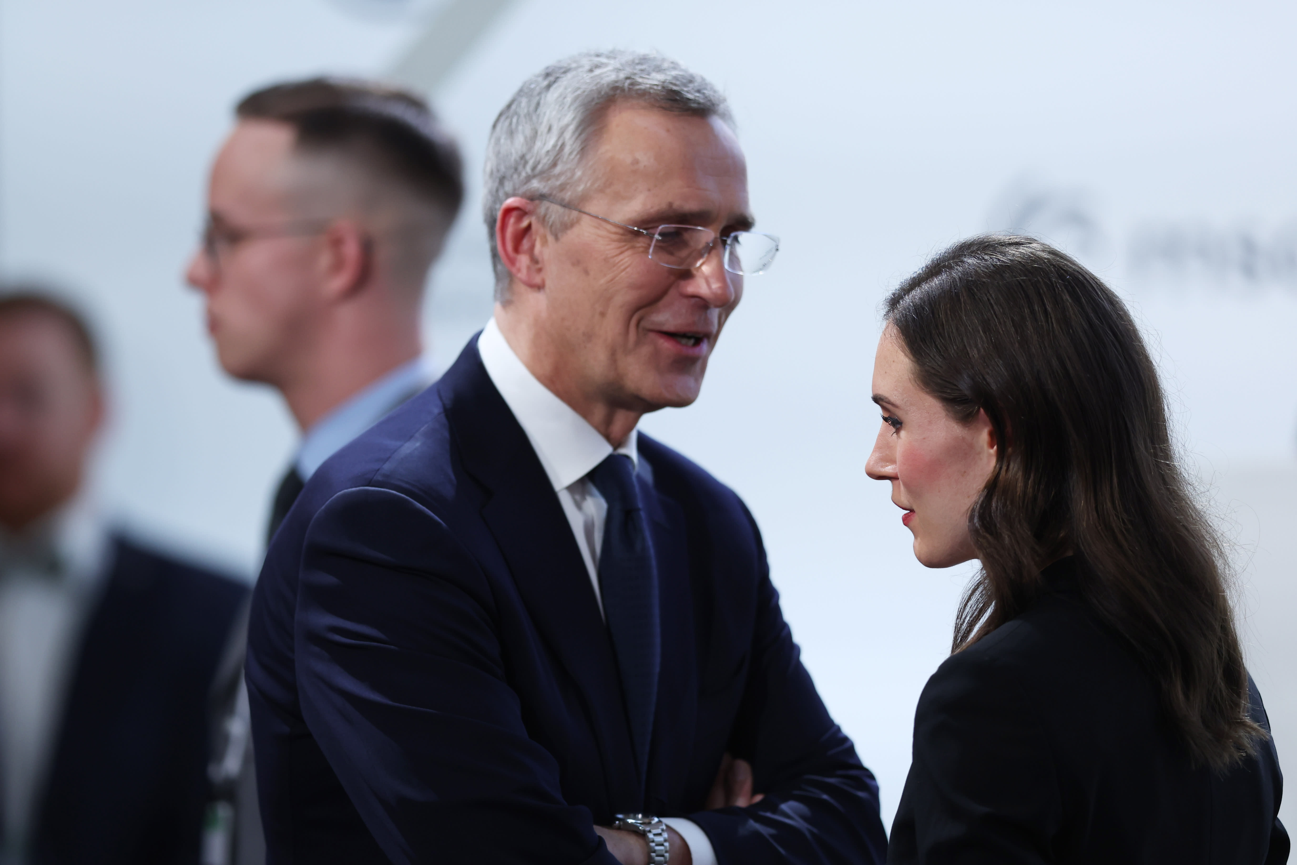 El jefe de la OTAN, Stoltenberg, se dirigió a Finlandia