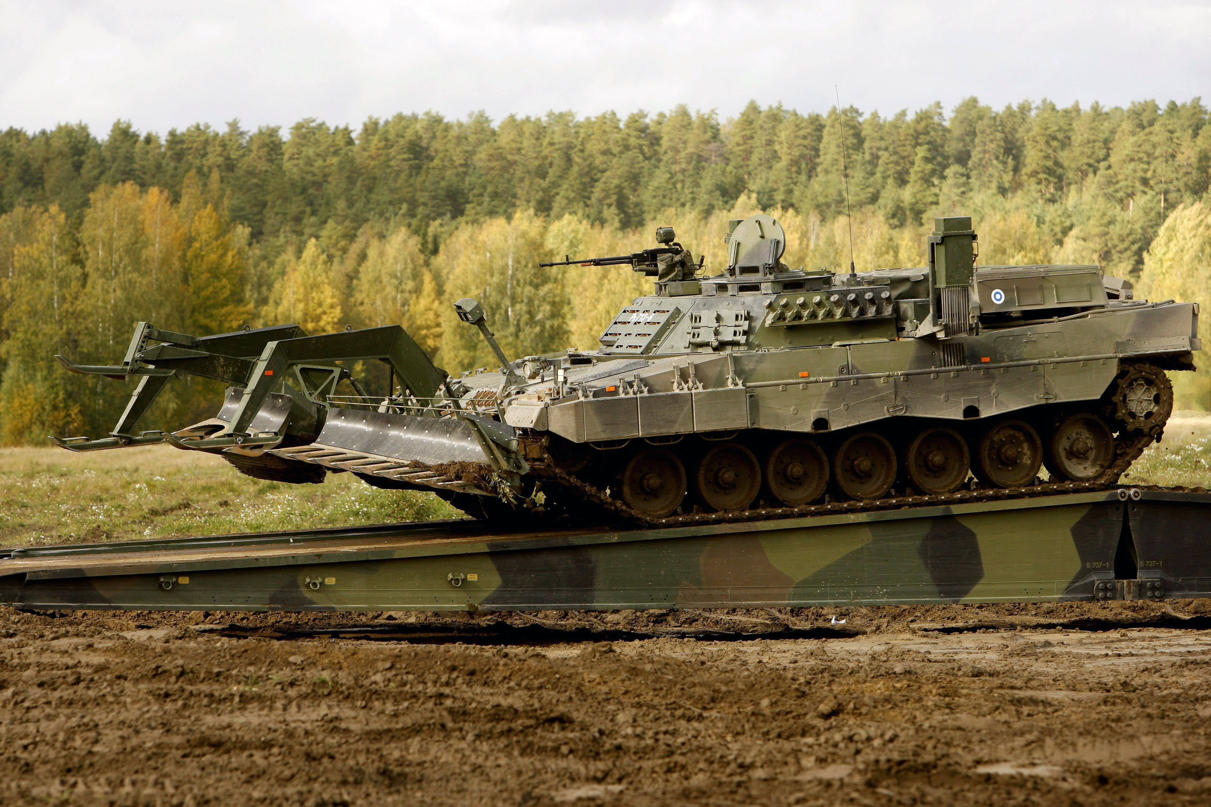 Finland includes three Leopard tanks in the latest arms package to Ukraine
