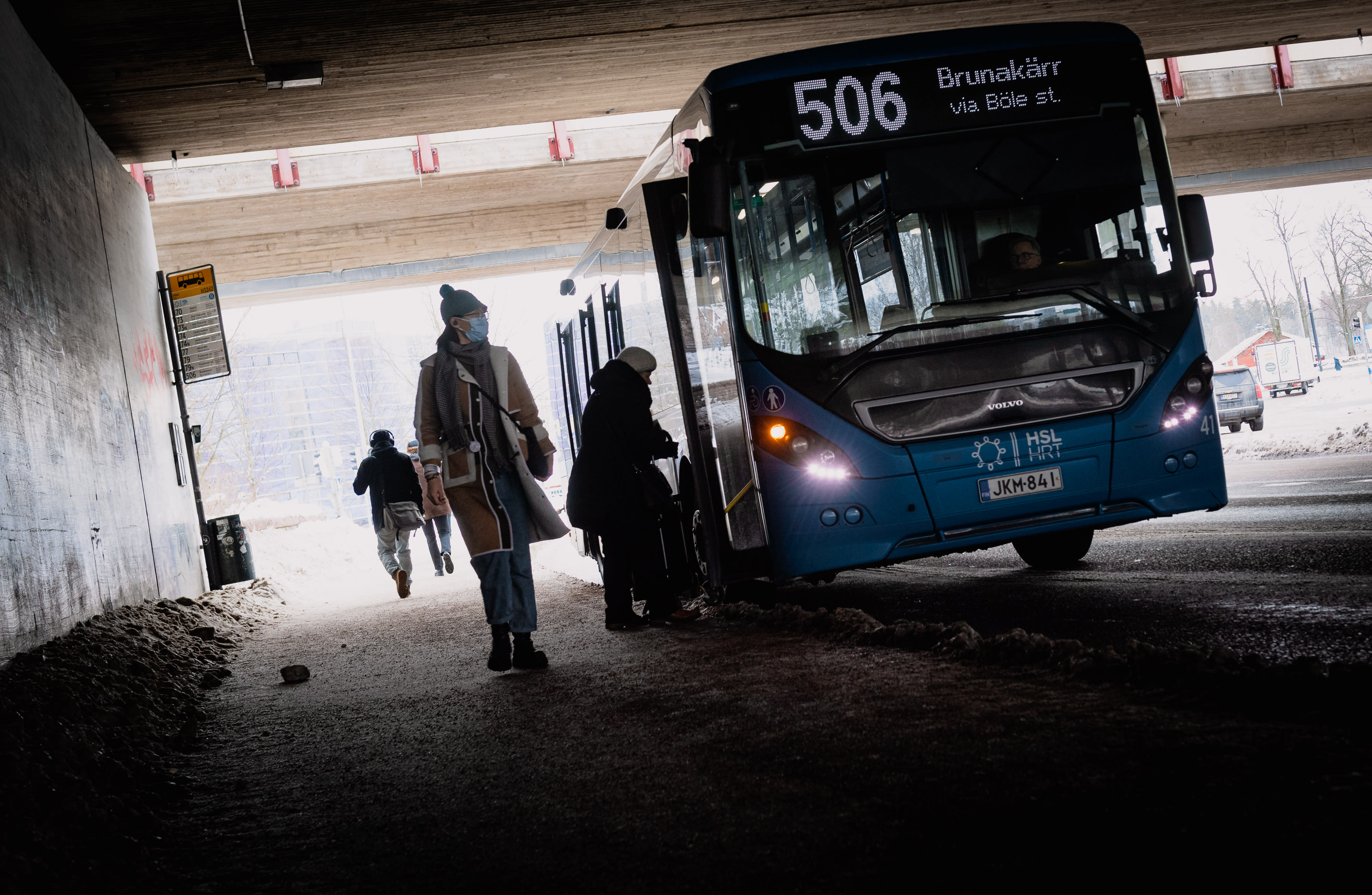 Akhbar hari Rabu: Pemandu bas mogok, ketakutan FM Belarus lewat dan konfrontasi dengan tentera Ukraine