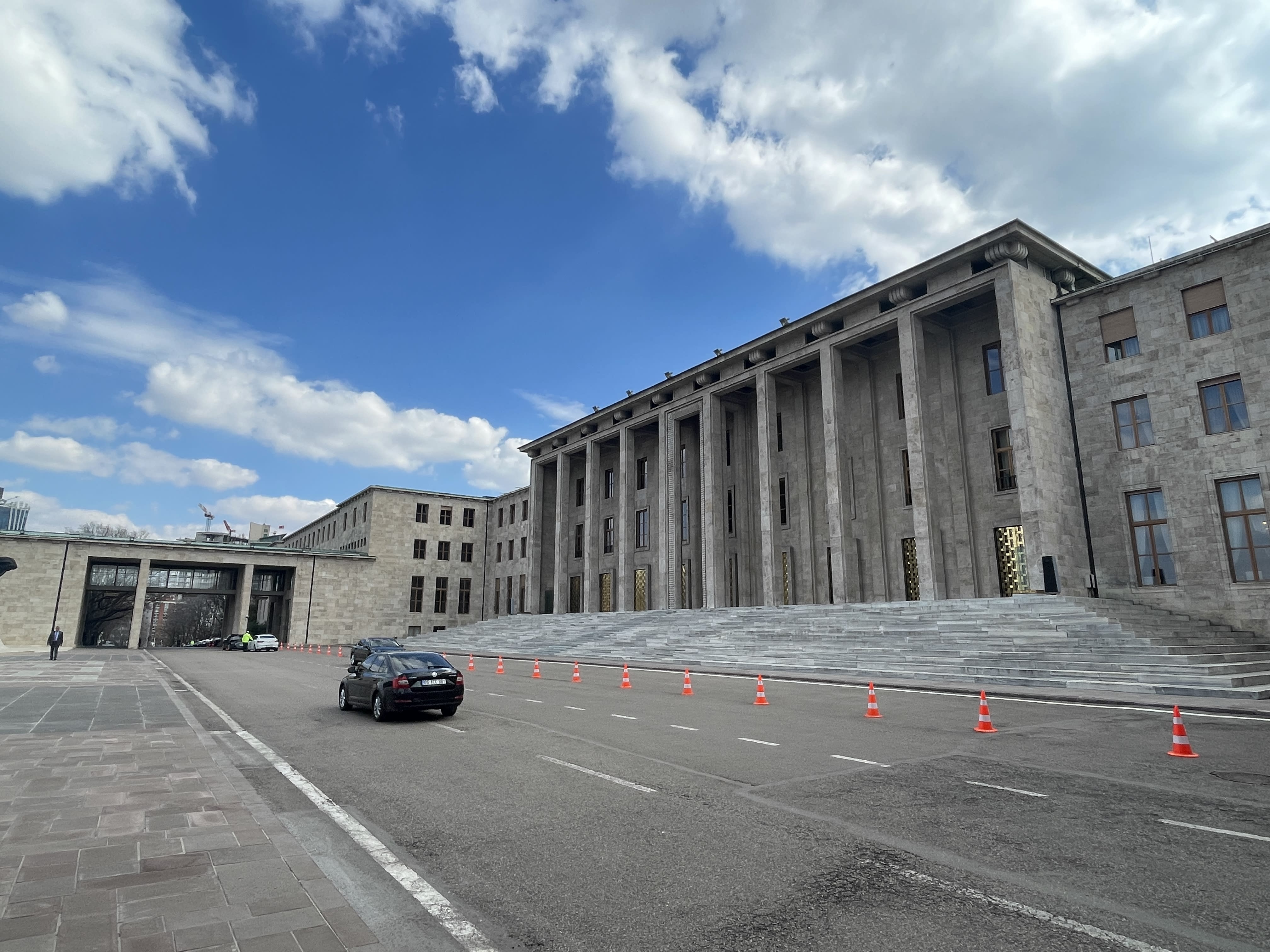 トルコ議会は木曜日にフィンランドのNATO加盟について話し合う