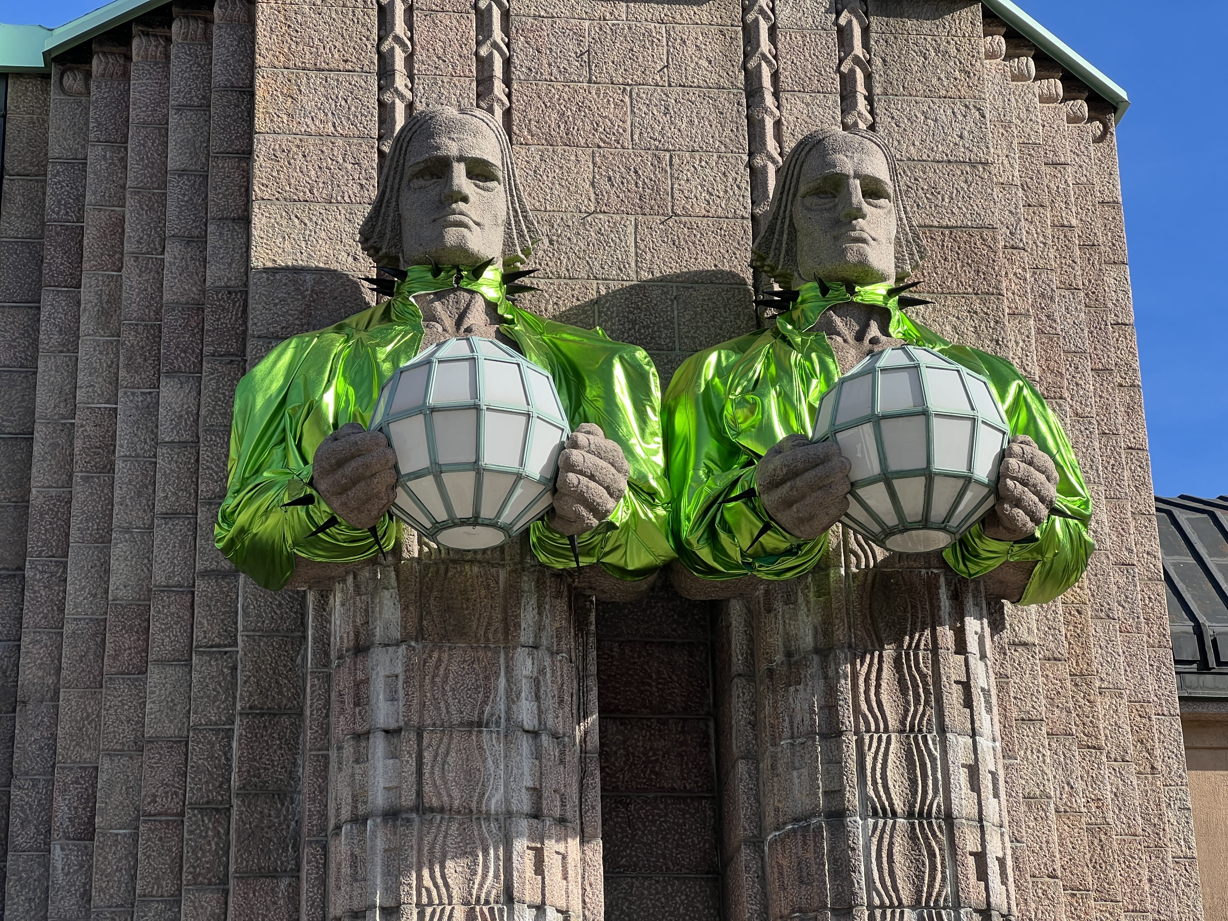 Iconic Helsinki statues Käärijä in boleros as Eurovision fever takes over Finland