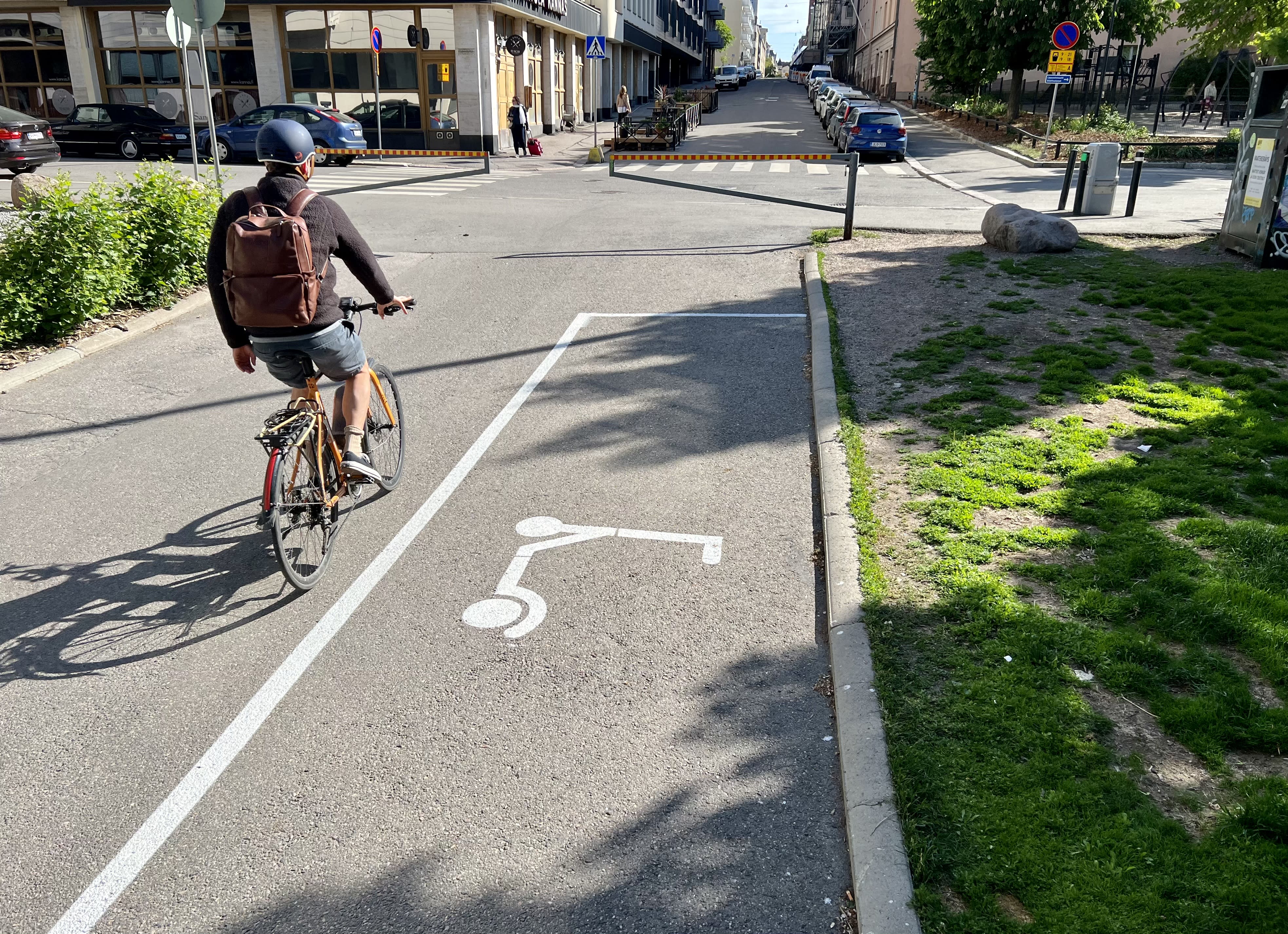 Comienza el pintado de zonas de aparcamiento para e-scooters en el centro de Helsinki