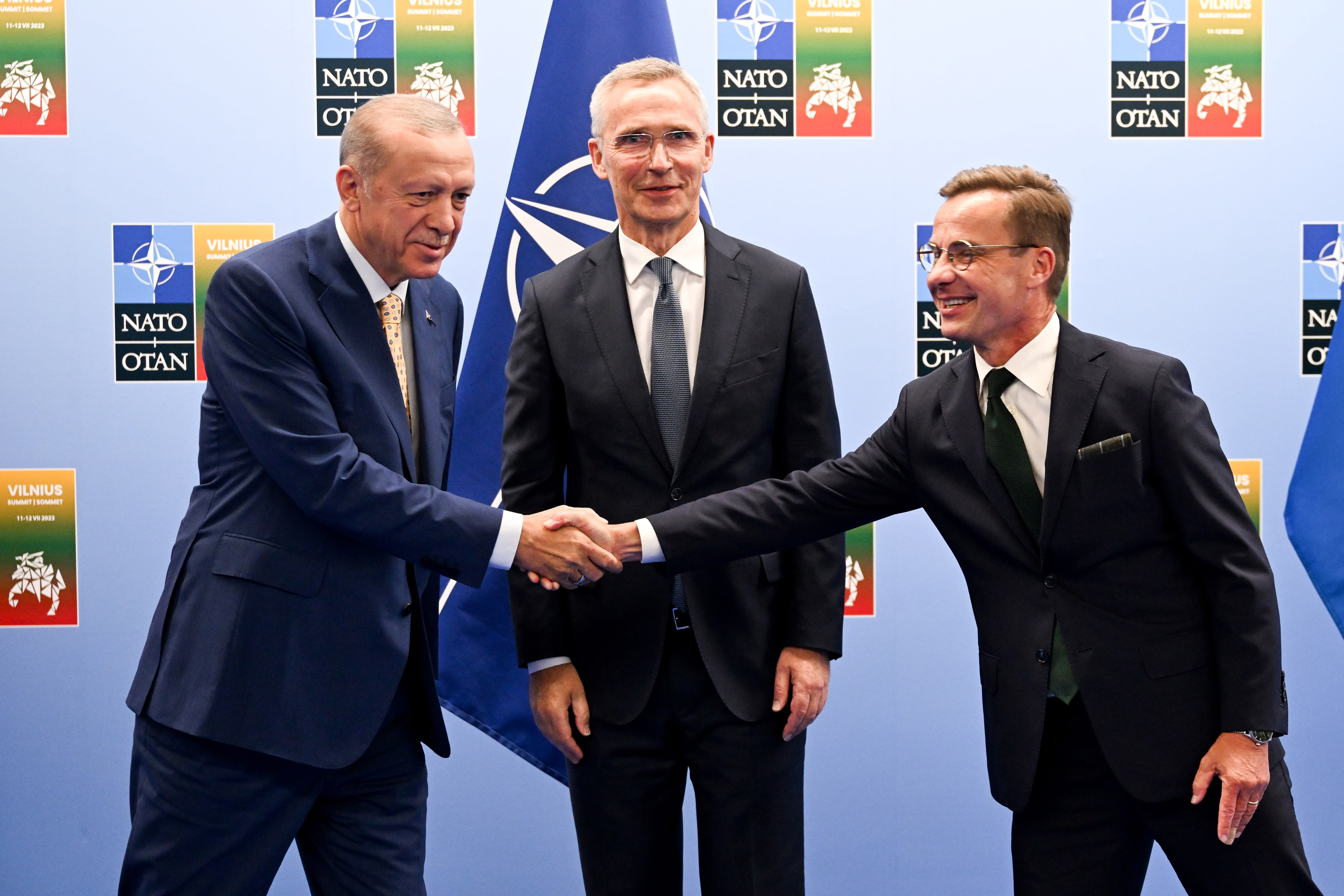 핀란드 지도자들은 스웨덴의 NATO 적용에 대한 Erdogan의 승인을 환영합니다.