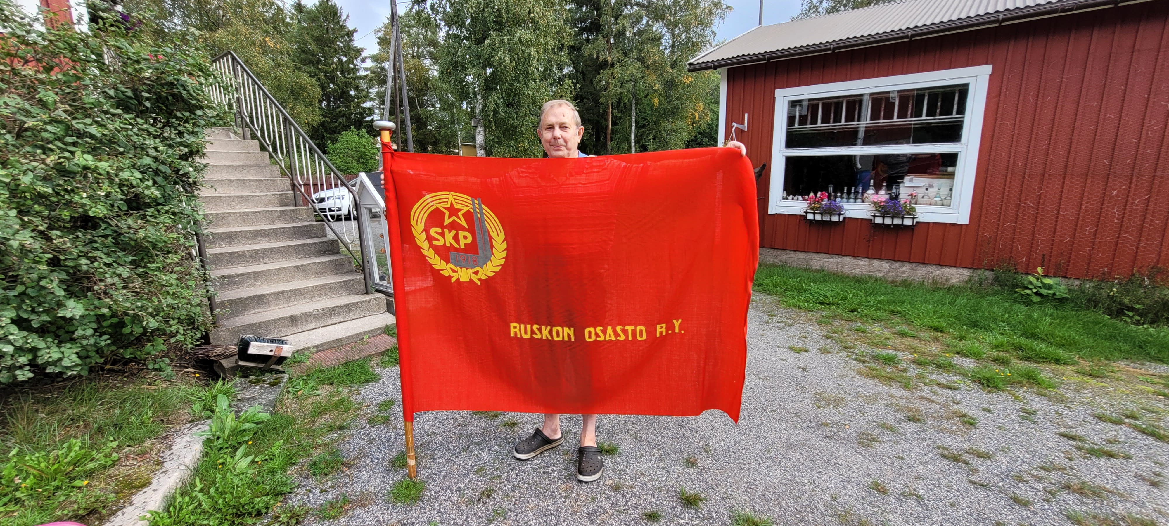 The Communist Party of Finland continues to use symbols of the Soviet Union despite a possible ban