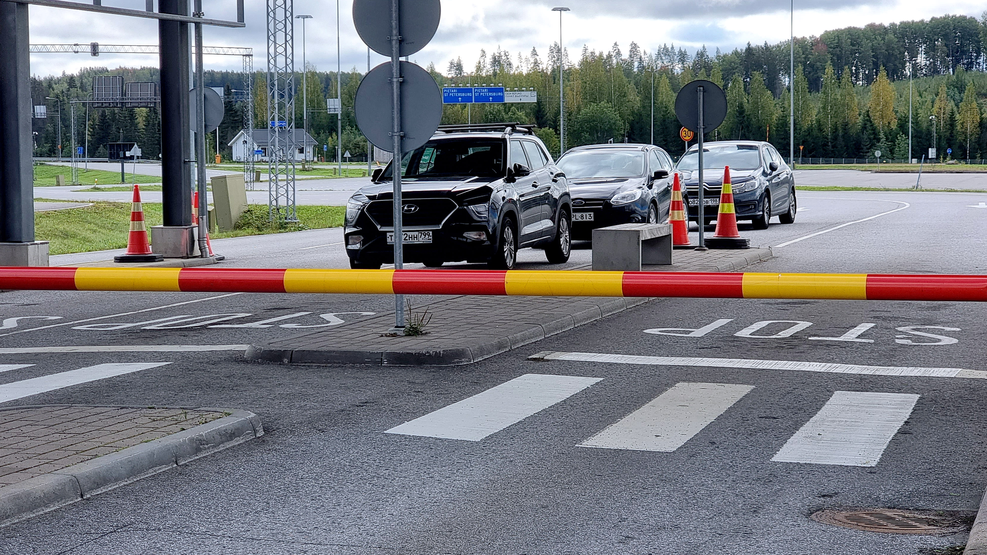 Nach Angaben des Grenzschutzes hat Finnland russische Autos verboten