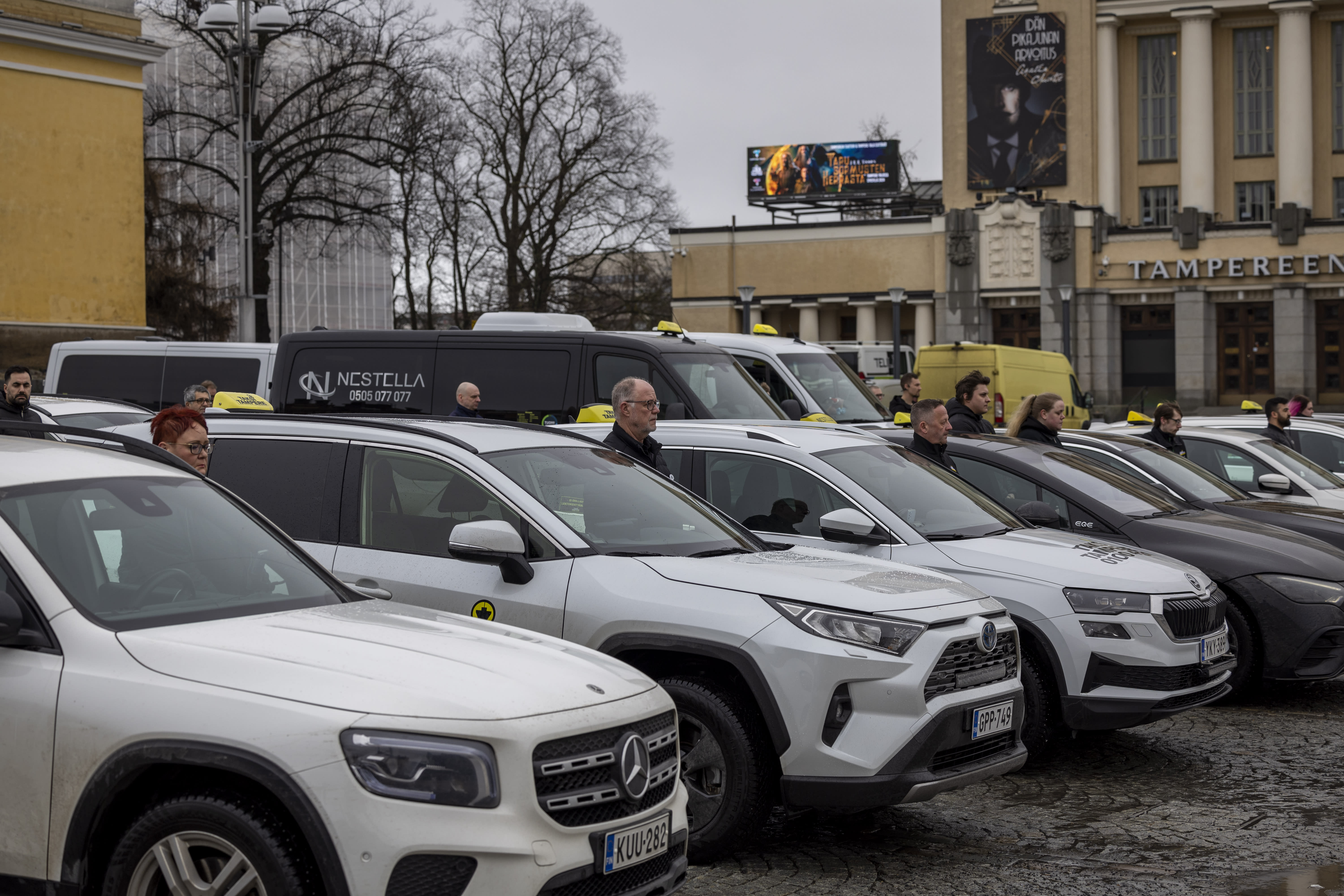 Taxi drivers gather to remember the crash in Tampere Keskustori