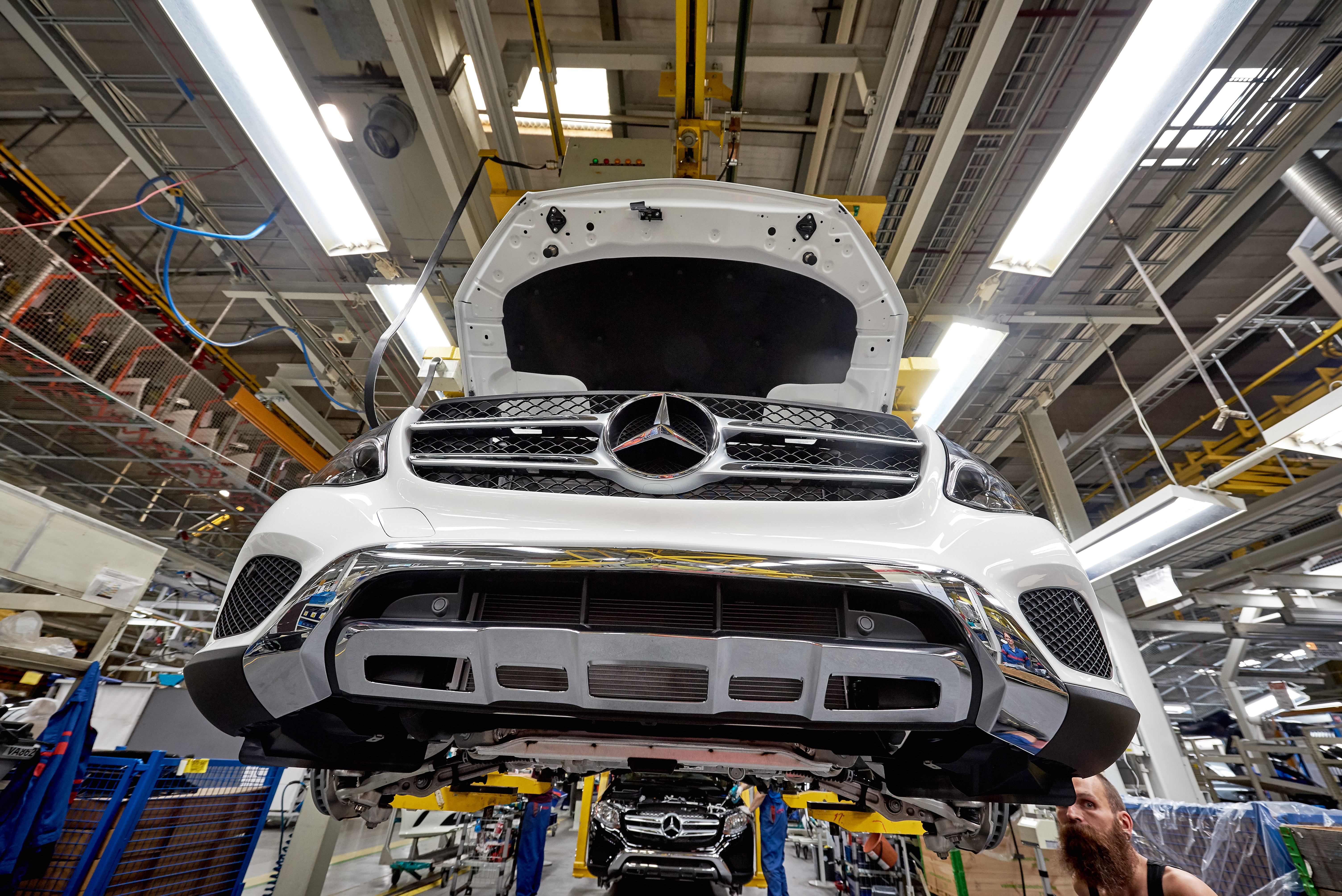 Mercedes sports cars roll off the production line to the west coast of Finland