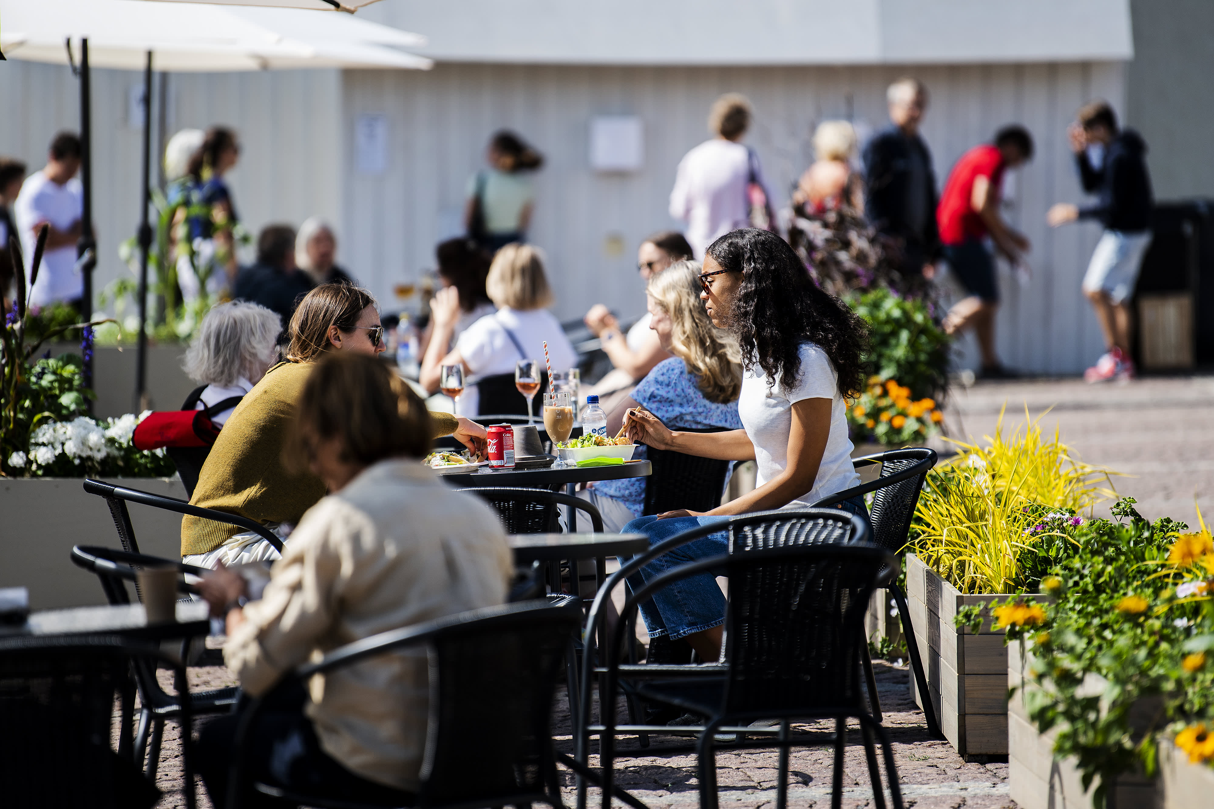 Helsinki eröffnet die Terrasse des Sommerrestaurants von Senatintori