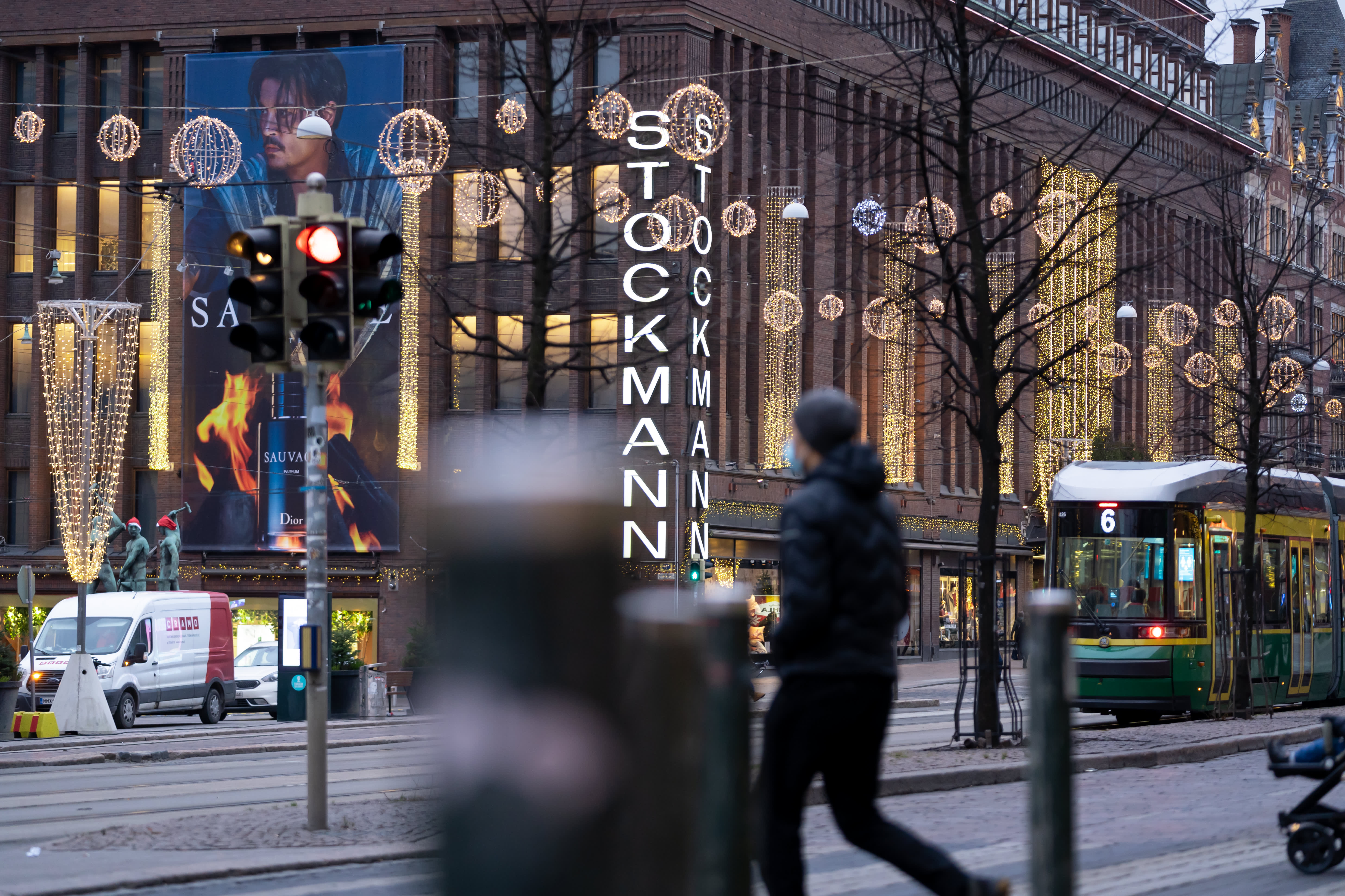 Stockmann can offer to all employees and close stores