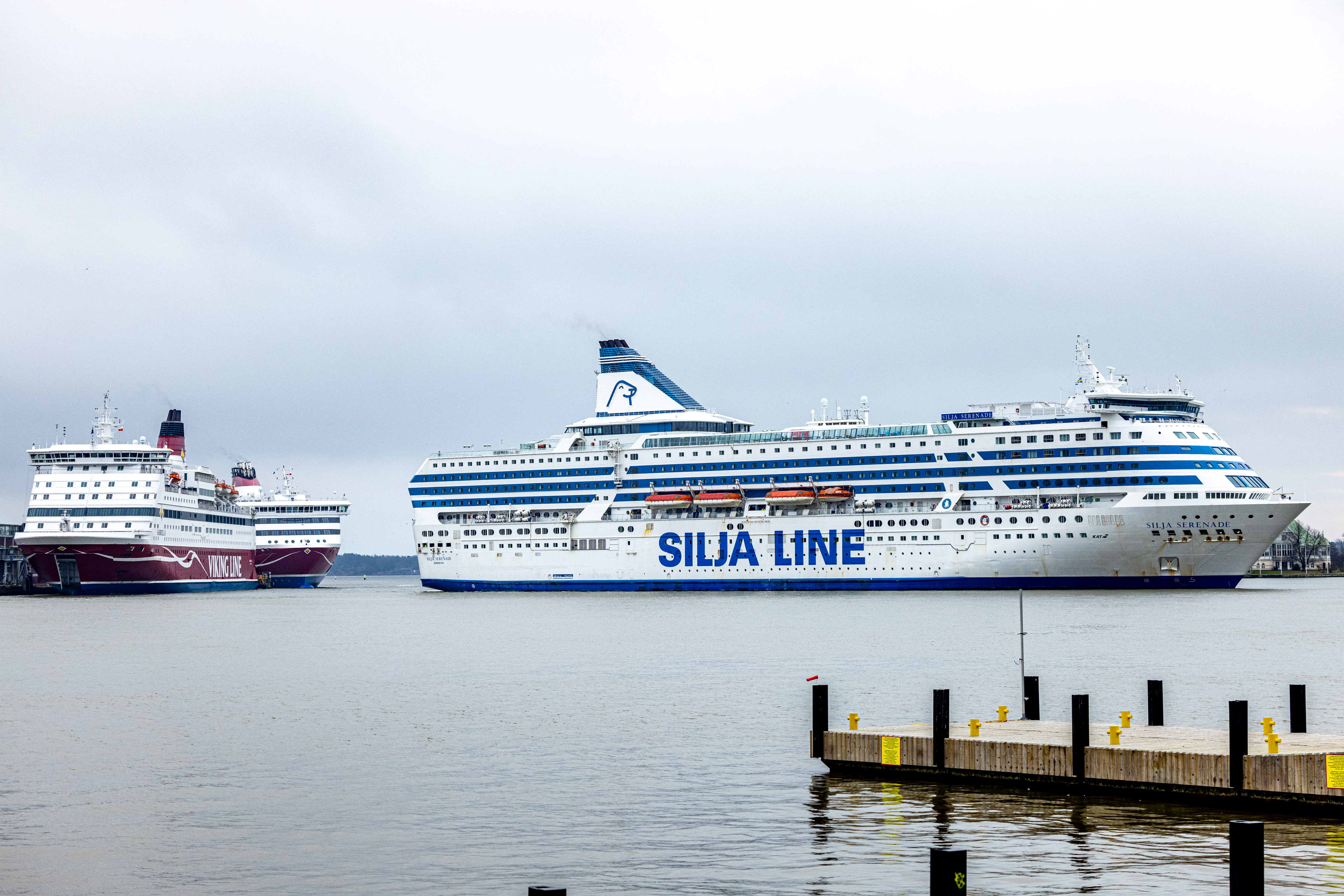 Фериботът Silja Serenade се връща в движение, след като беше почистен от бактериите легионела