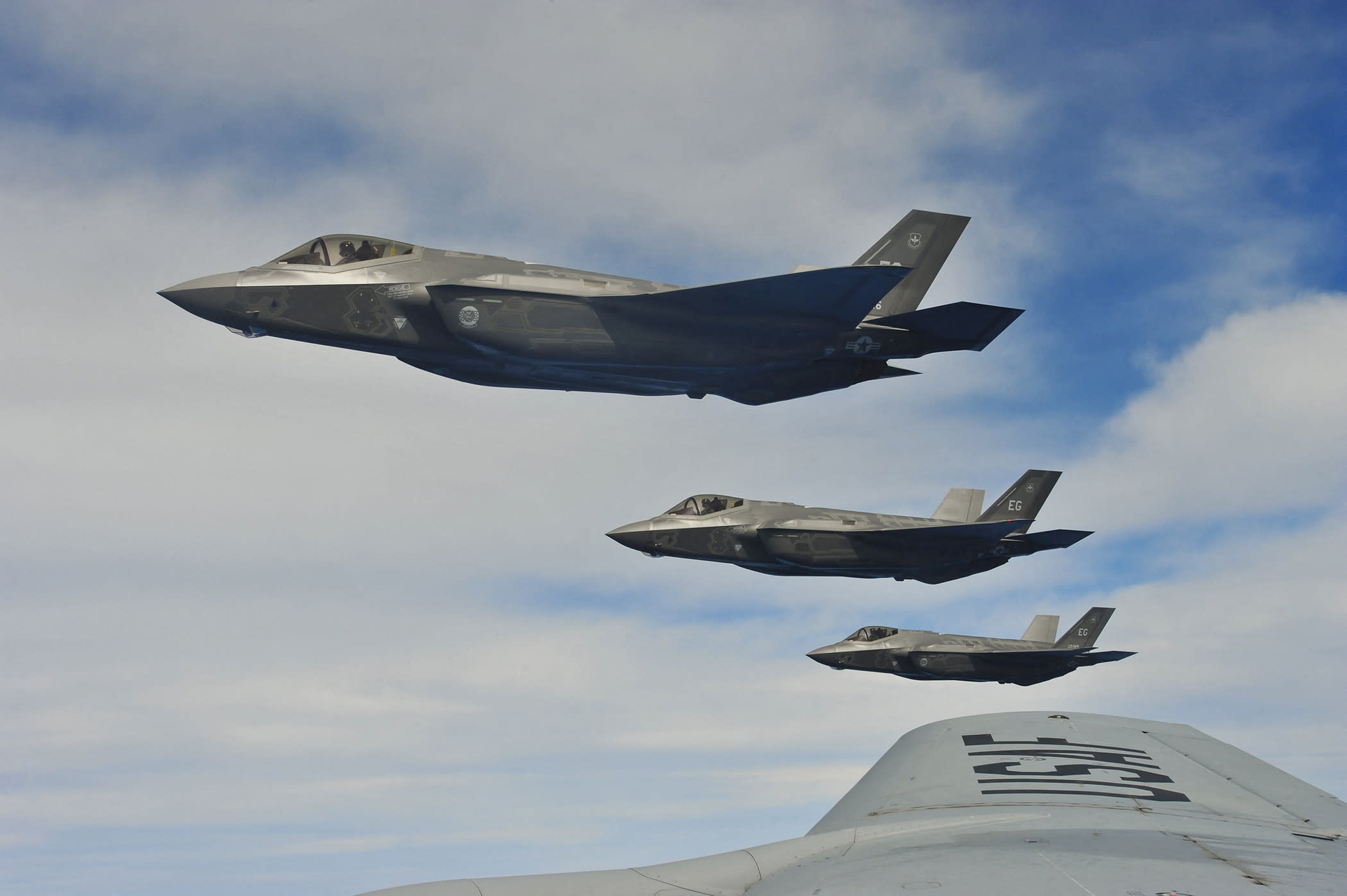 Finland signs the F-35 fighter jet
