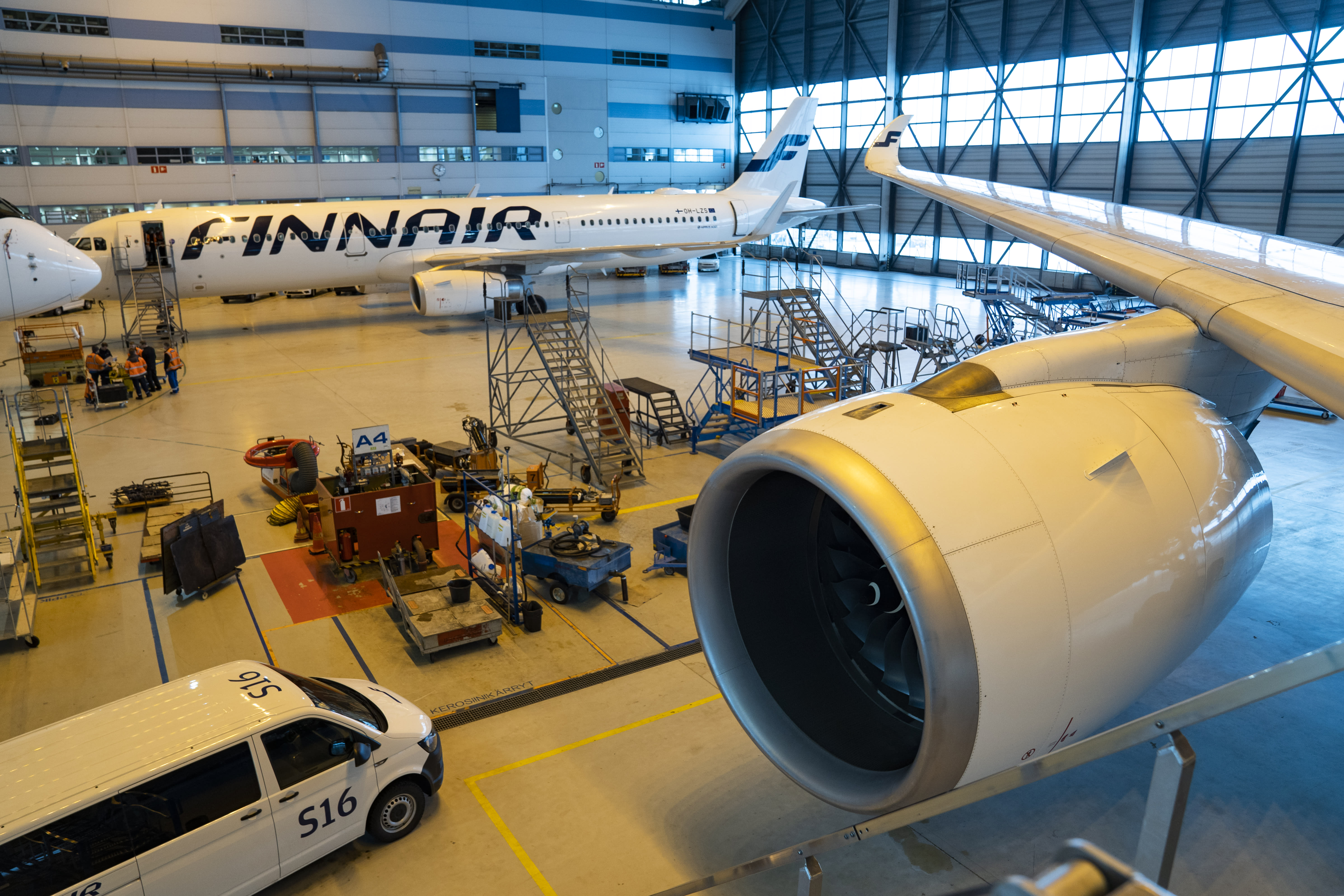 Jahresberichte: Finnair, NoHo reduzieren Verluste, Posti plant neues Logistikzentrum