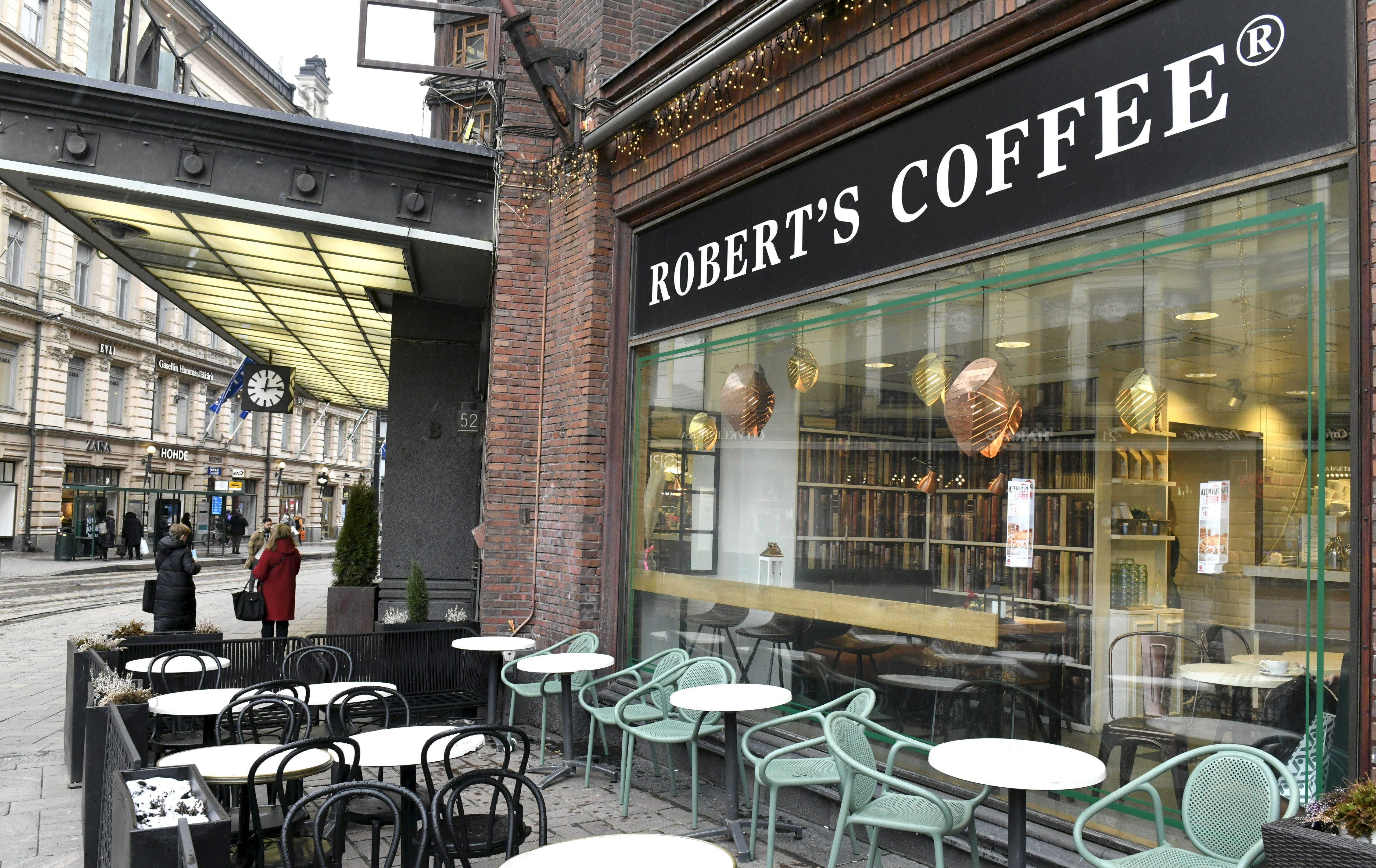 Mitarbeiter von Robert's Coffee House in Helsinki beanspruchen lange Tage ohne Pausen