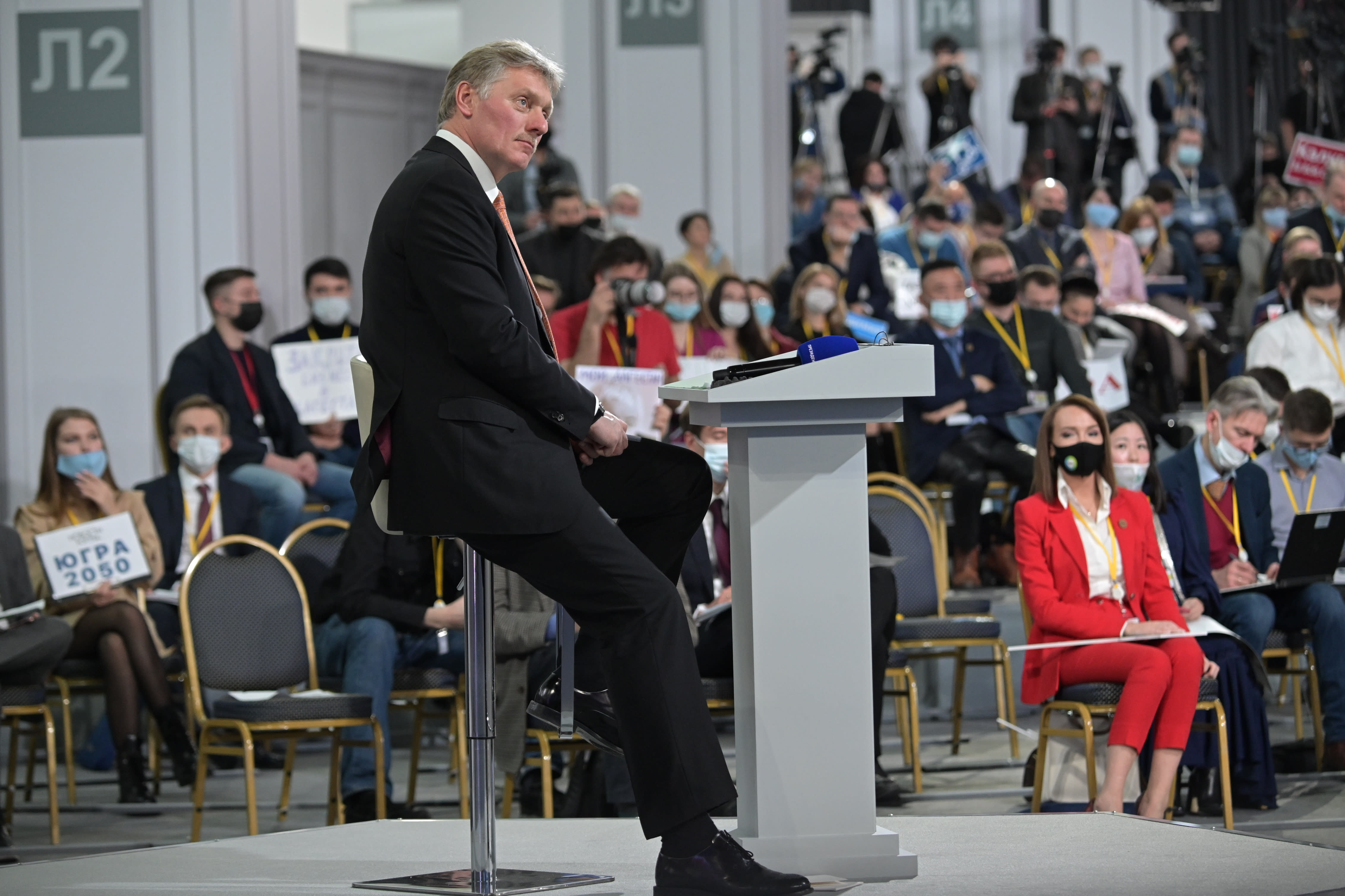 크렘린 대변인은 망명 신청자 증가에 대한 러시아의 비난을 부인했다.