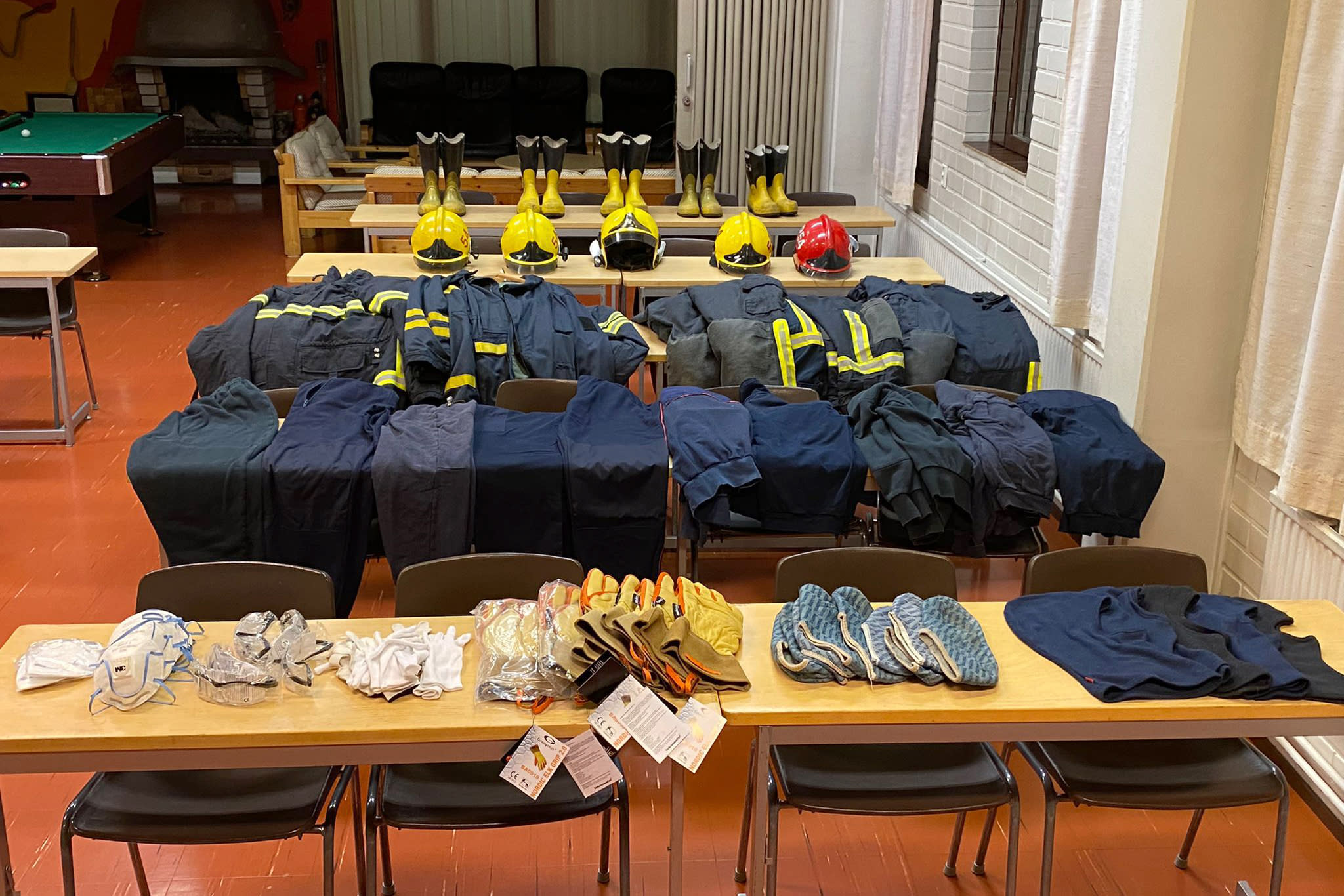 Finnish firefighters donate equipment to Ukrainian colleagues