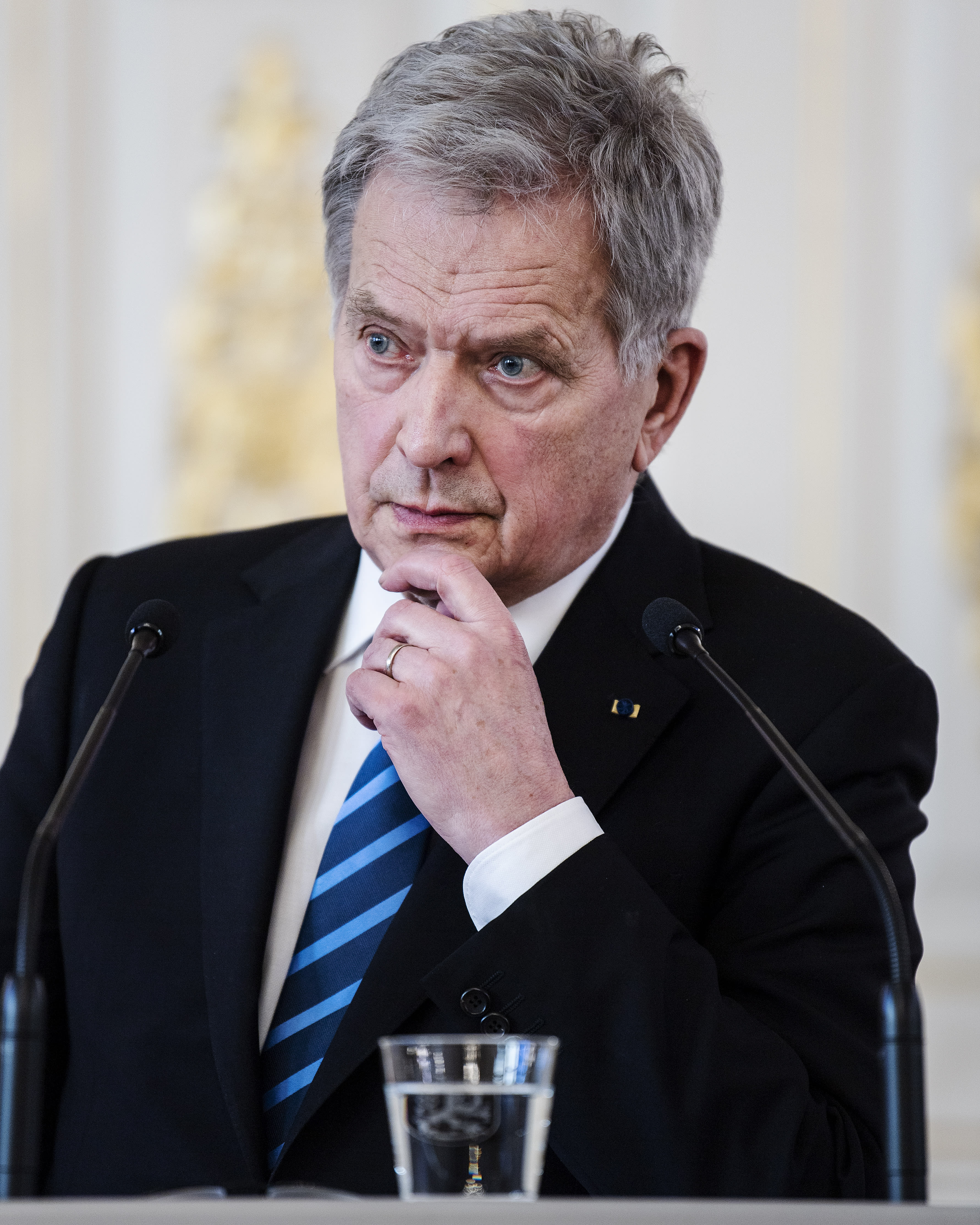Der Präsident und der Bildungsminister werden Fragen und Antworten zur Ukraine, NATO mit finnischen Schulkindern abhalten